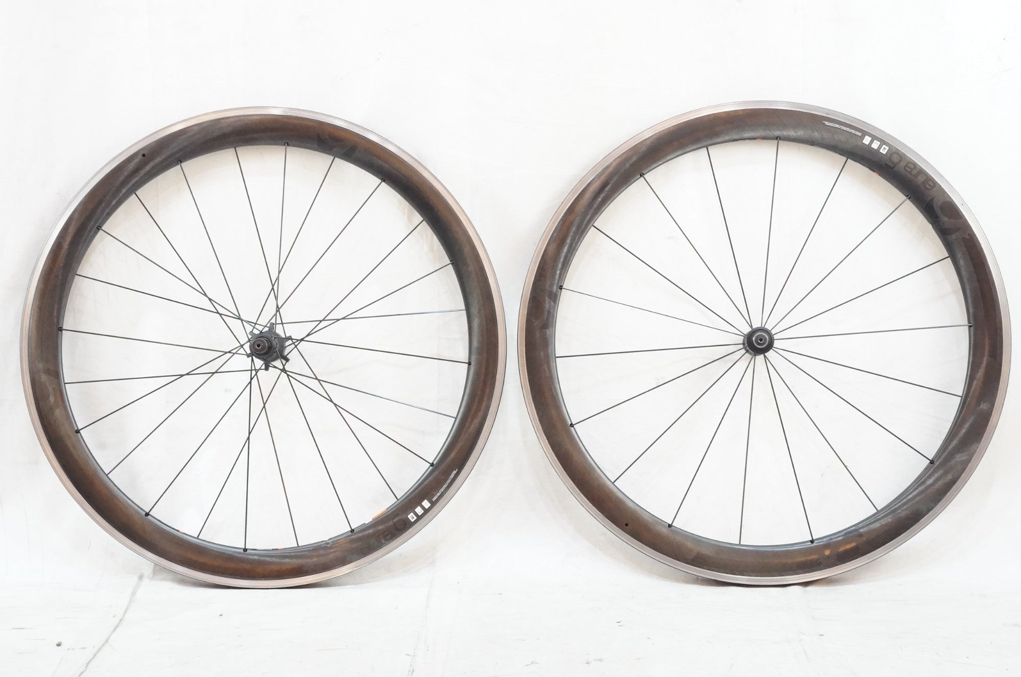 BONTRAGER 「ボントレガー」 AURA5 SHIMANO / SRAM 11s ホイールセット / バイチャリ浦和ベース