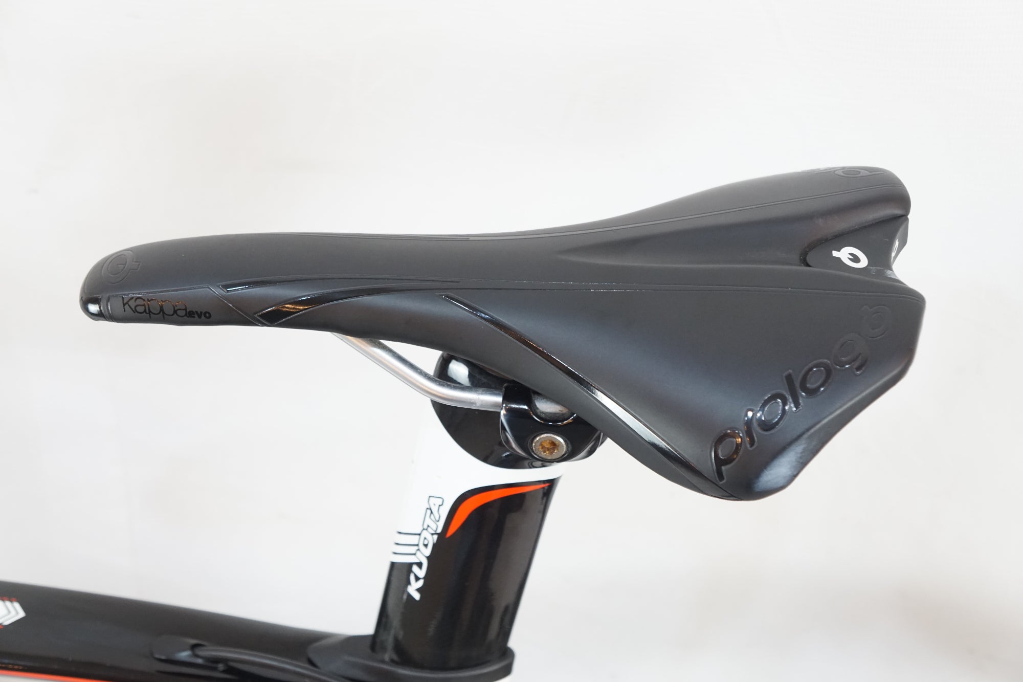 KUOTA 「クオータ」 KRYON 2015年モデル ロードバイク / バイチャリ浦和ベース