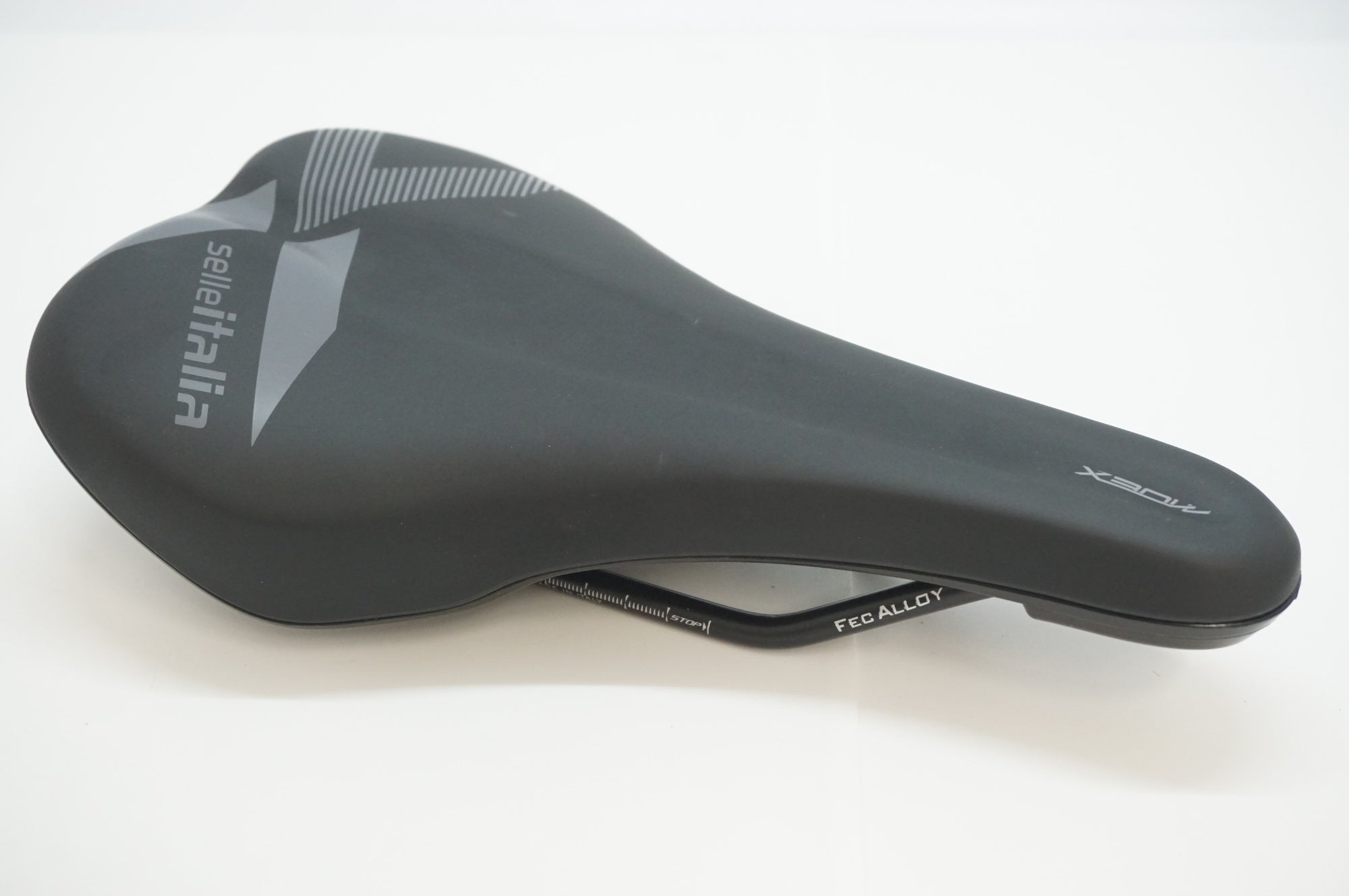 セライタリア　サドル SELLE ITALIA 「セライタリア」 X-BOW サドル / 福岡店