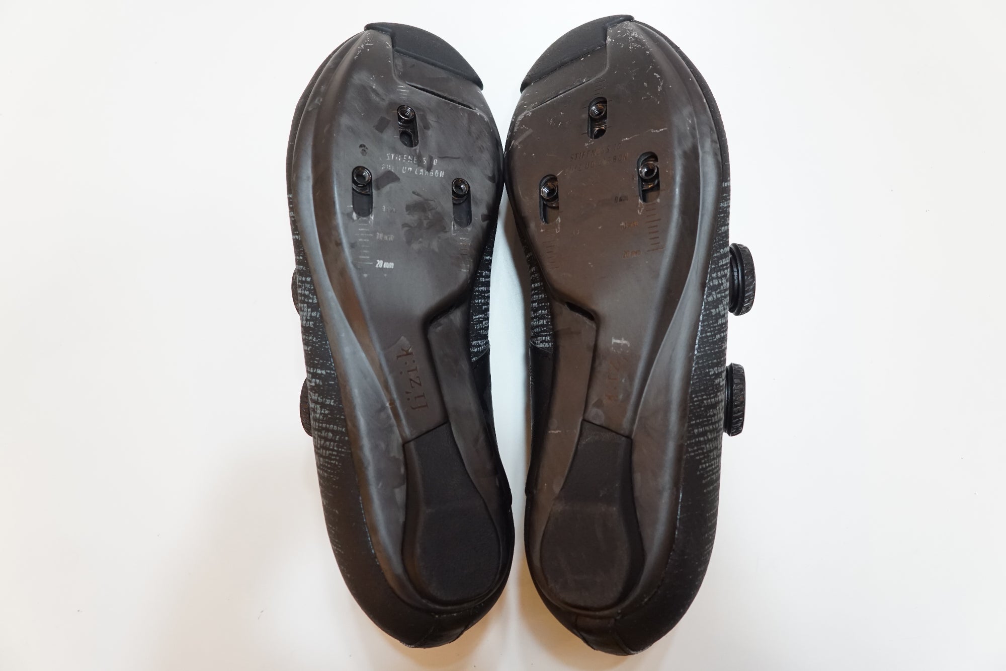 FIZIK 「フィジーク」 VENT INFINITO KNIT CARBON 24.7cm シューズ / バイチャリ浦和ベース