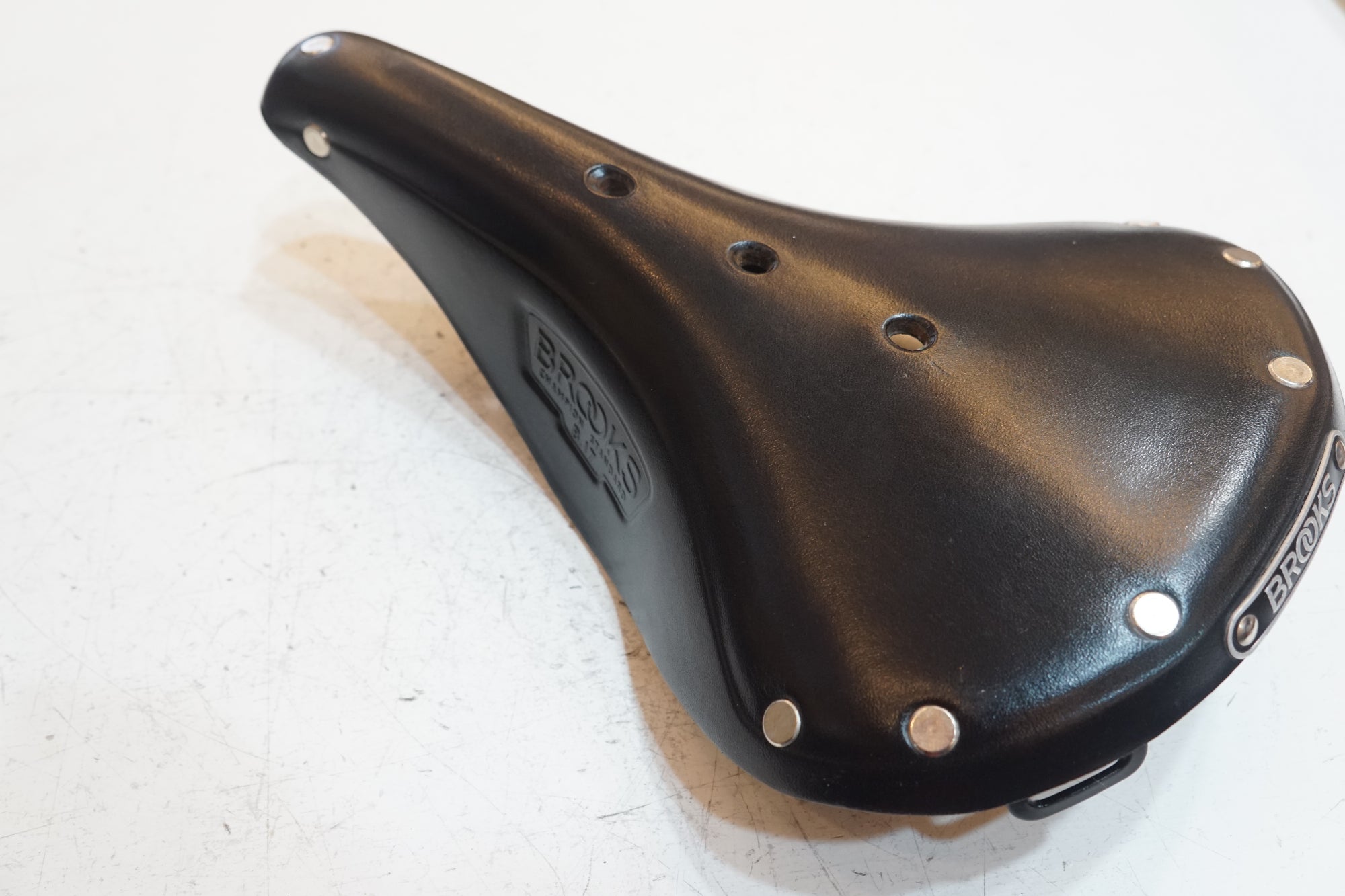 BROOKS 「ブルックス」 B17 サドル / バイチャリ浦和ベース