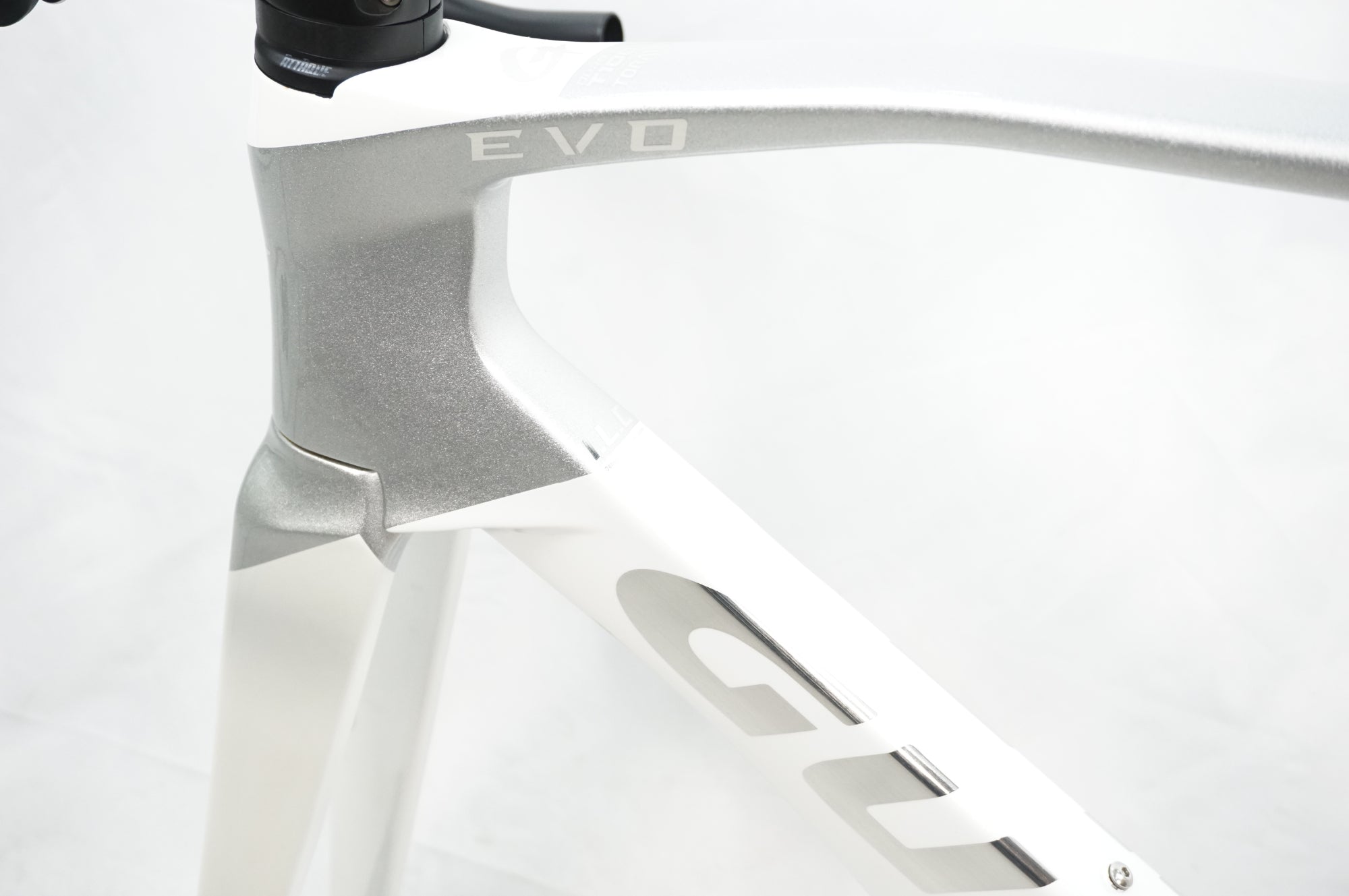 GUSTO 「グスト」 DURO EVO DB 2024年モデル ロードバイク フレームセット / 川越店