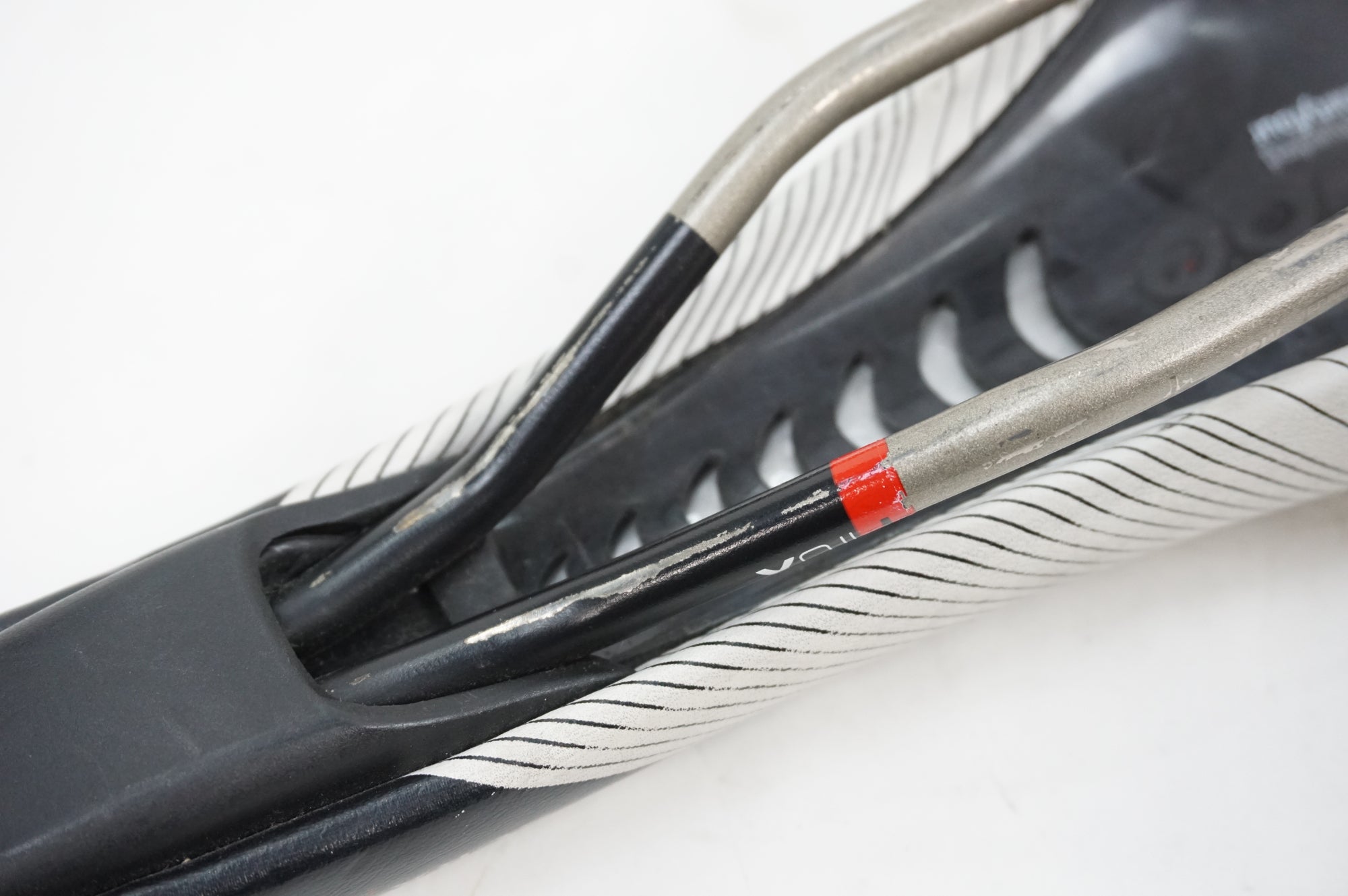 PROLOGO 「プロロゴ」 SCRATCH サドル / 川越店