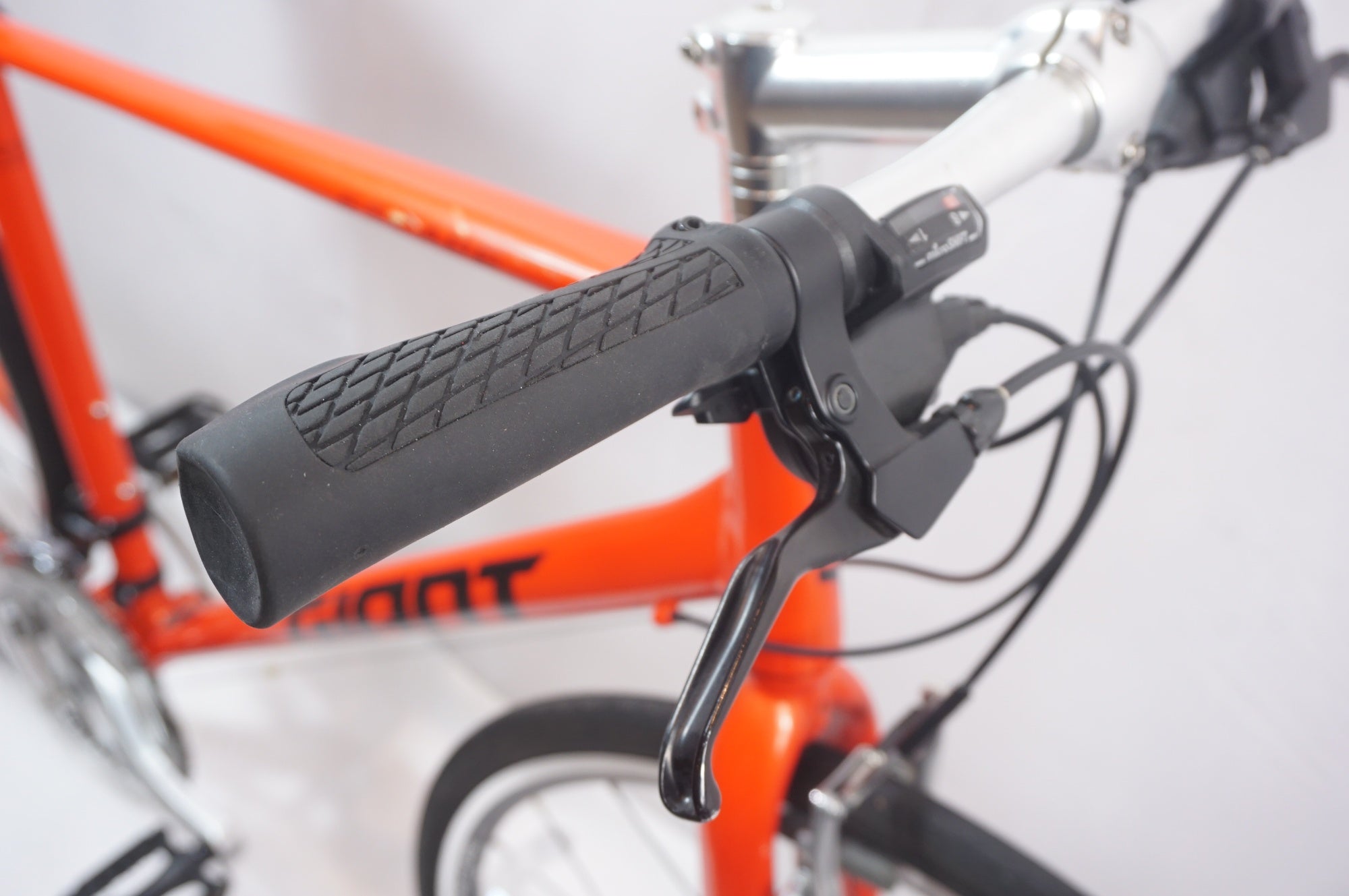 GIANT 「ジャイアント」 ESCAPE R3 MS LTD 2024年モデル クロスバイク / 世田谷店