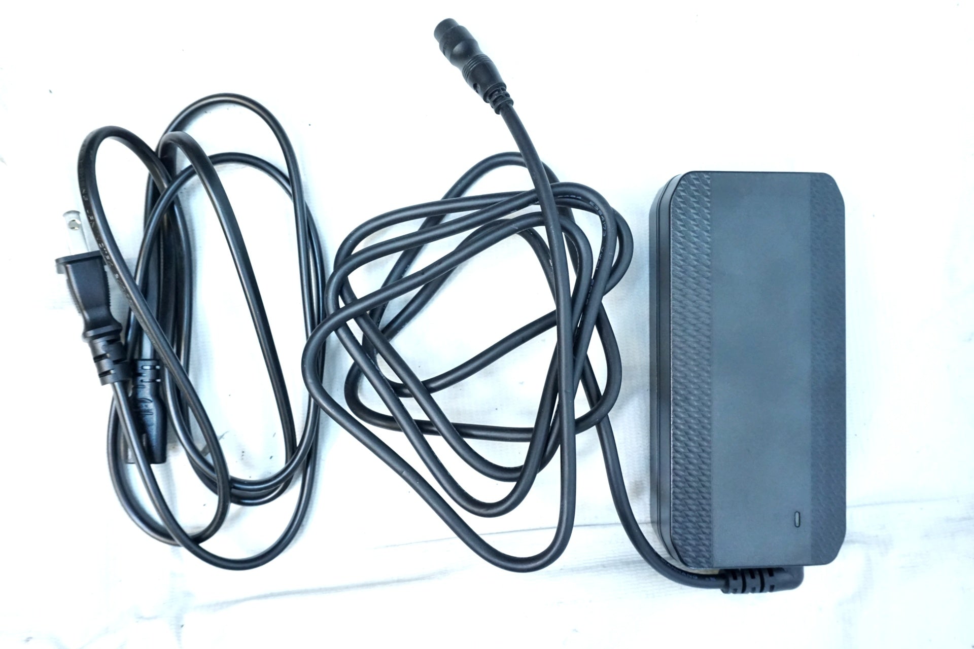 BESV 「ベスビー」 PSF1 2025年モデル 20インチ 電動アシスト自転車 / 有明ガーデン店