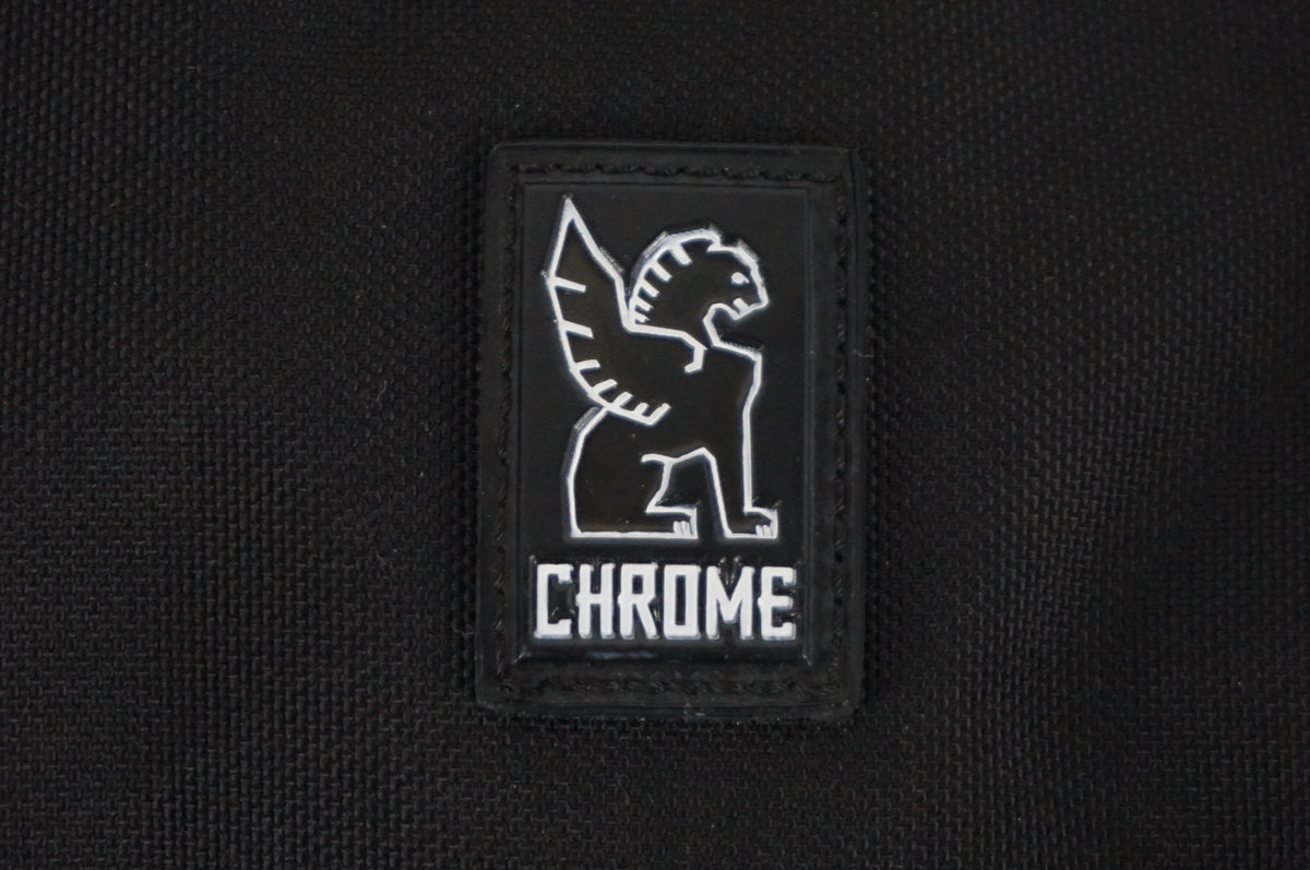 CHROME INDUSTRIES 「クローム」 KADET 5L ショルダーバッグ / 阪急塚口店