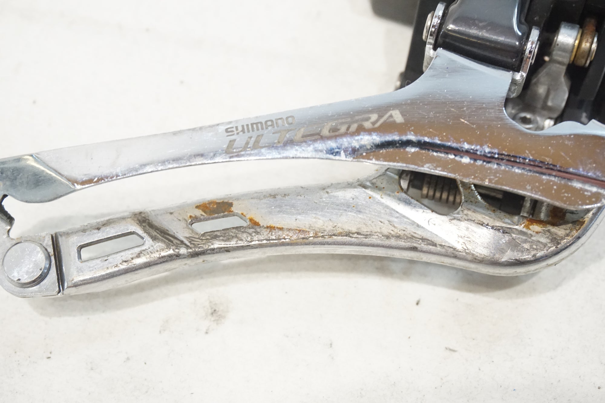 SHIMANO 「シマノ」 ULTEGRA 6770 Di2 コンポ3点(ST,FD,RD) +バッテリー,充電器,ジャンクション セット / 横浜戸塚店