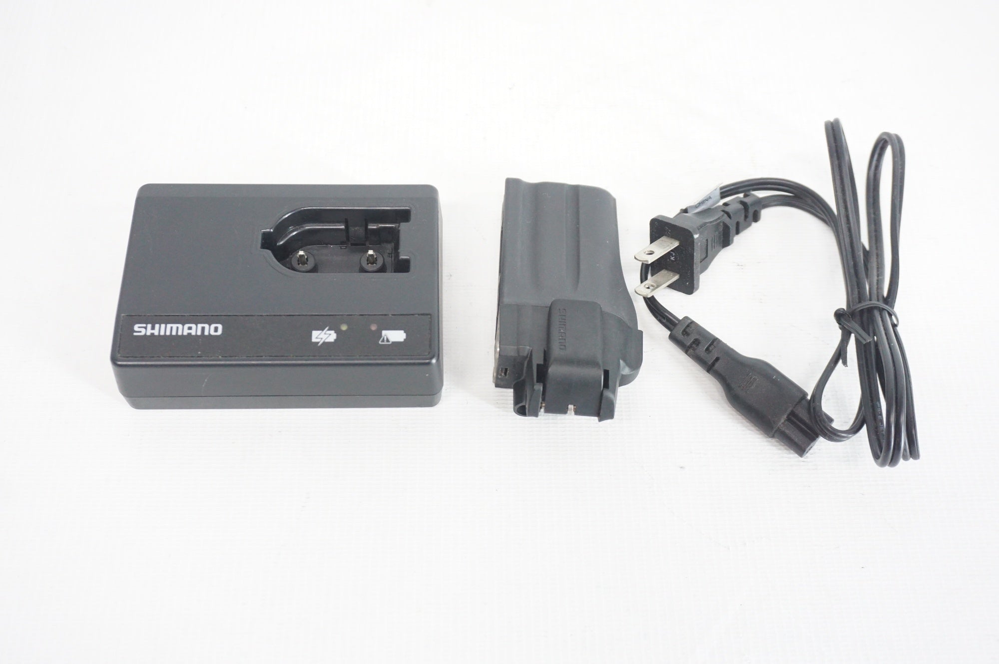 SHIMANO 「シマノ」 SM-BTR1 SM-BCR-1 バッテリー/充電器セット / 阪急