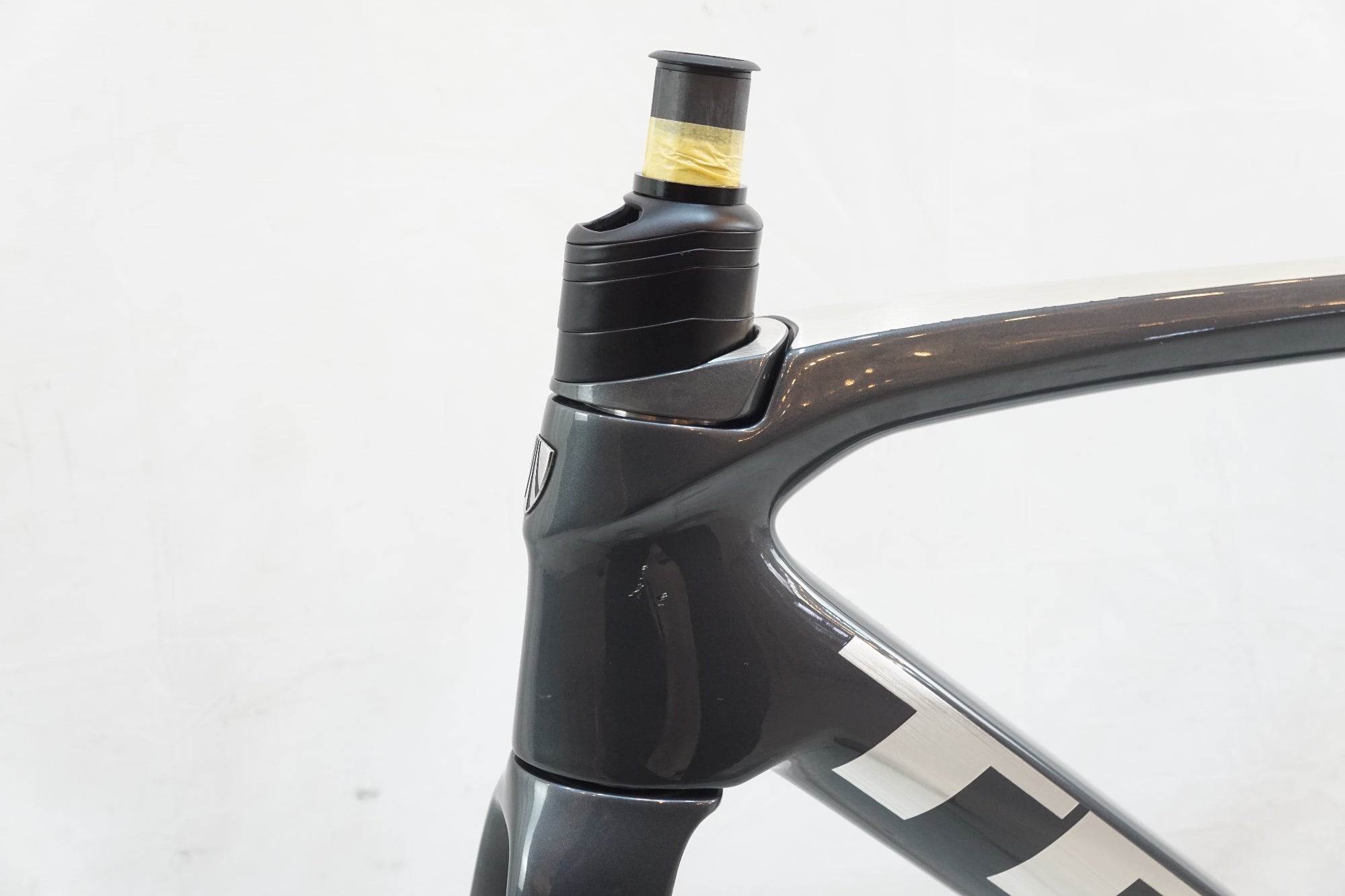 ジャンク TREK 「トレック」 EMONDA SL6 DISC 2021-2022年 フレームセット / バイチャリ浦和ベース