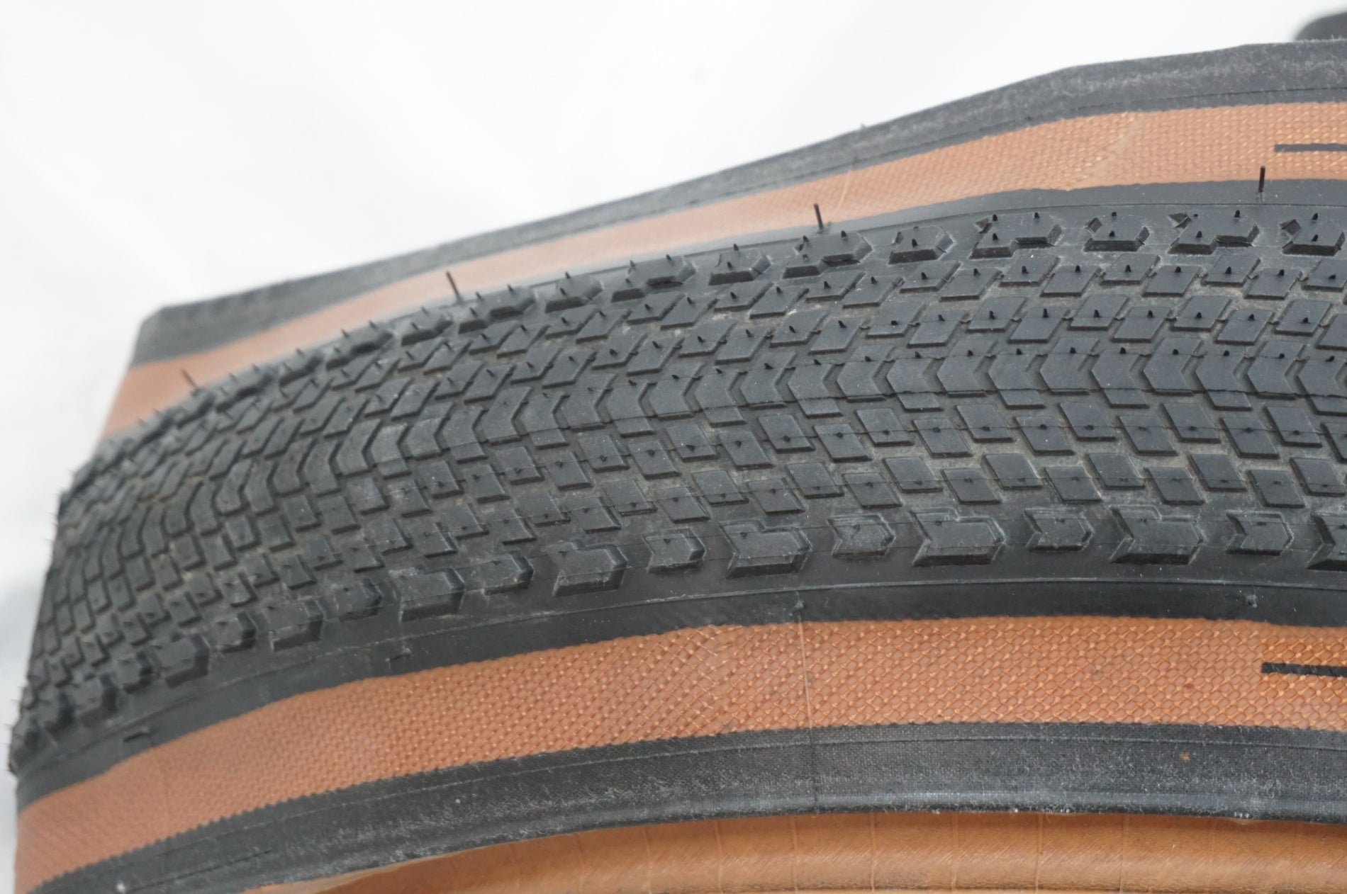 PIRELLI 「ピレリ」 CINTURATO GRAVEL H 27.5x1.8 タイヤ / 川越店