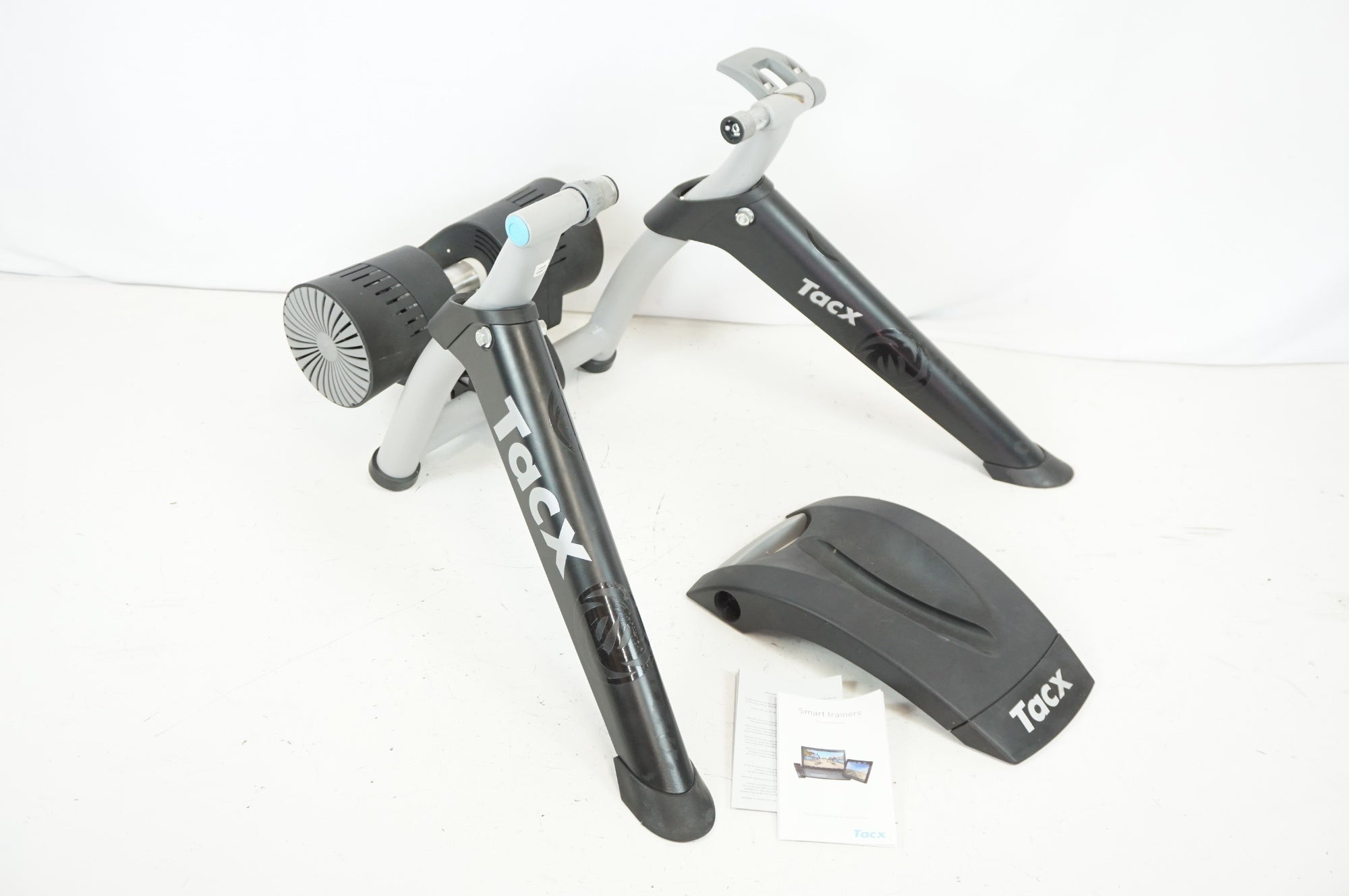 アクセサリー Tacx Bushido Smart Trainer TACX 「タックス」 BUSHIDO SMART スマートトレーナー / 宇都宮店