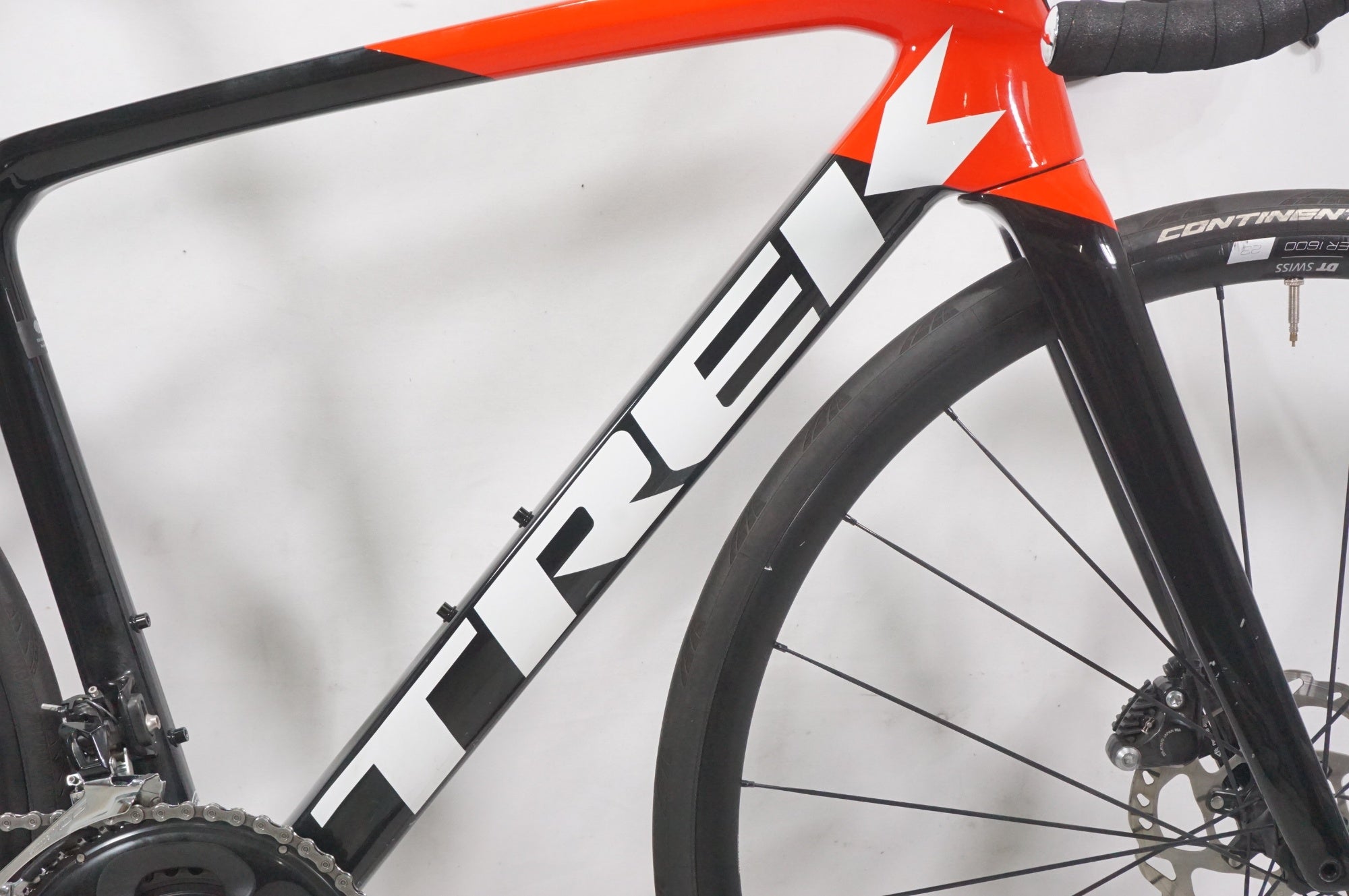 TREK 「トレック」 EMONDA SL 6 DISC 2021年モデル カスタム ロードバイク / AKIBA店