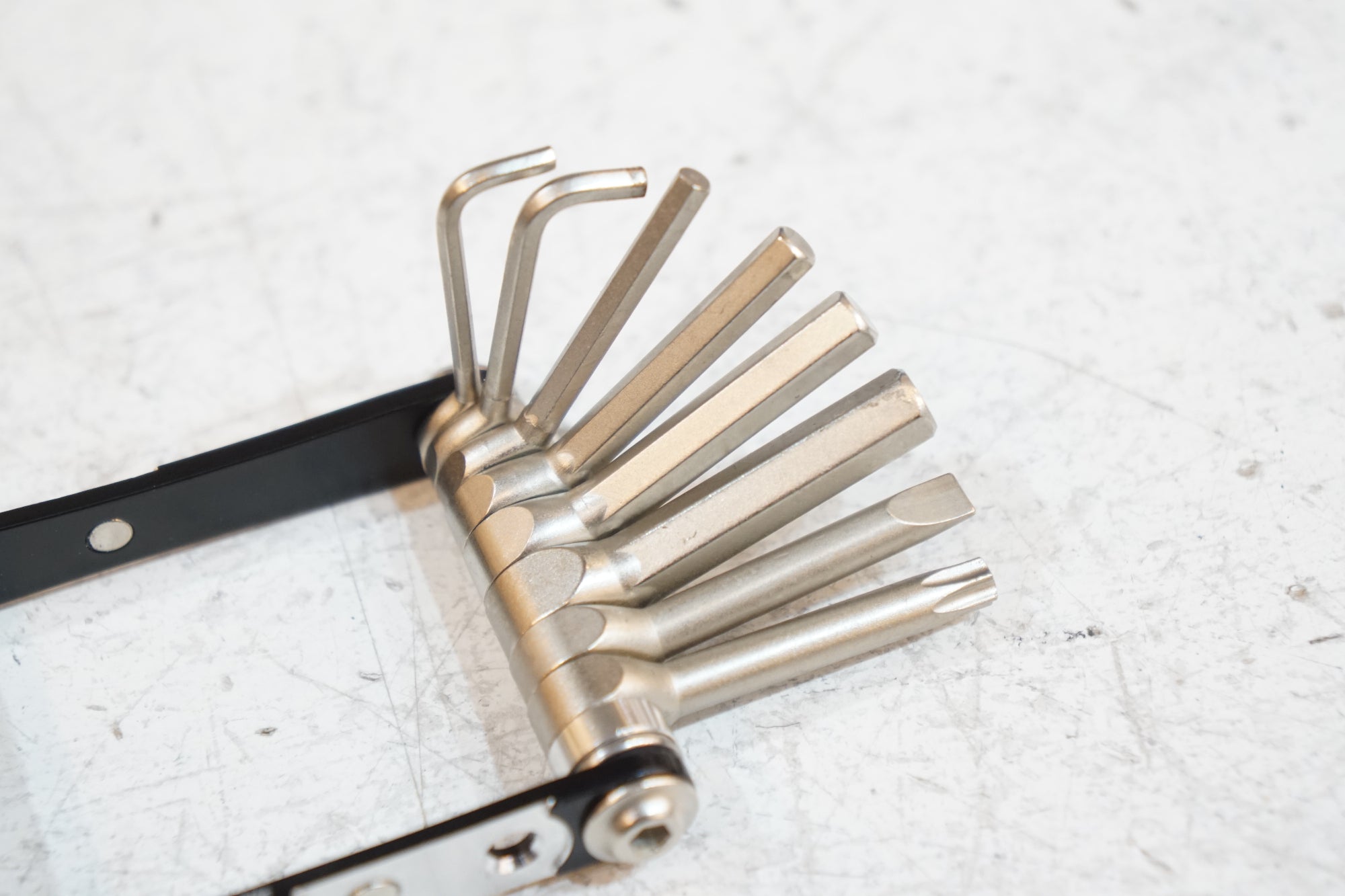 LEZYNE 「レザイン」 マルチツール / バイチャリ浦和ベース