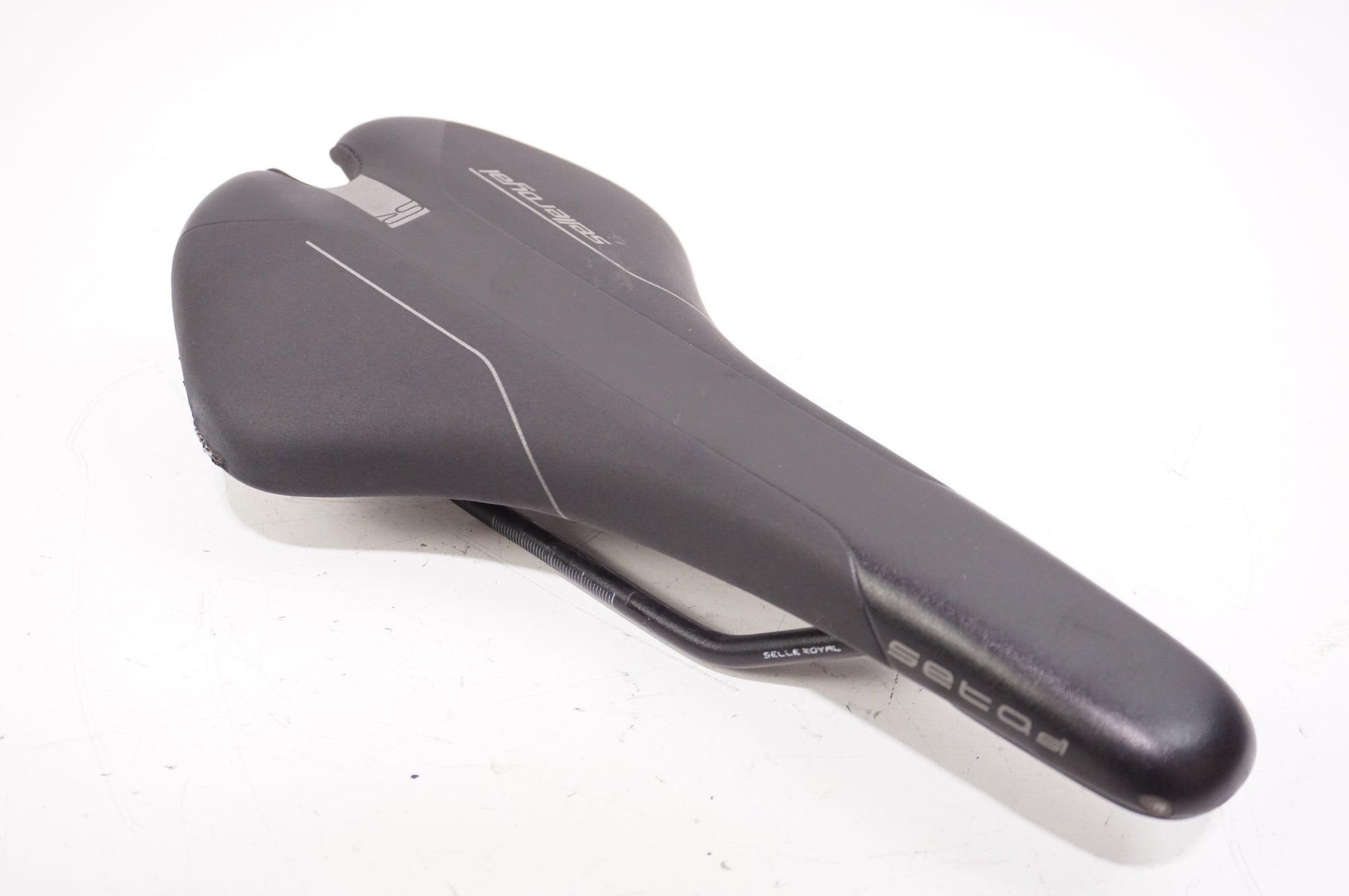 SELLE ROYAL 「セラ ロイヤル」 SETA S1 サドル / 中目黒店 ｜ バイチャリ公式オンラインショップ 【スポーツ自転車買取販売専門店】