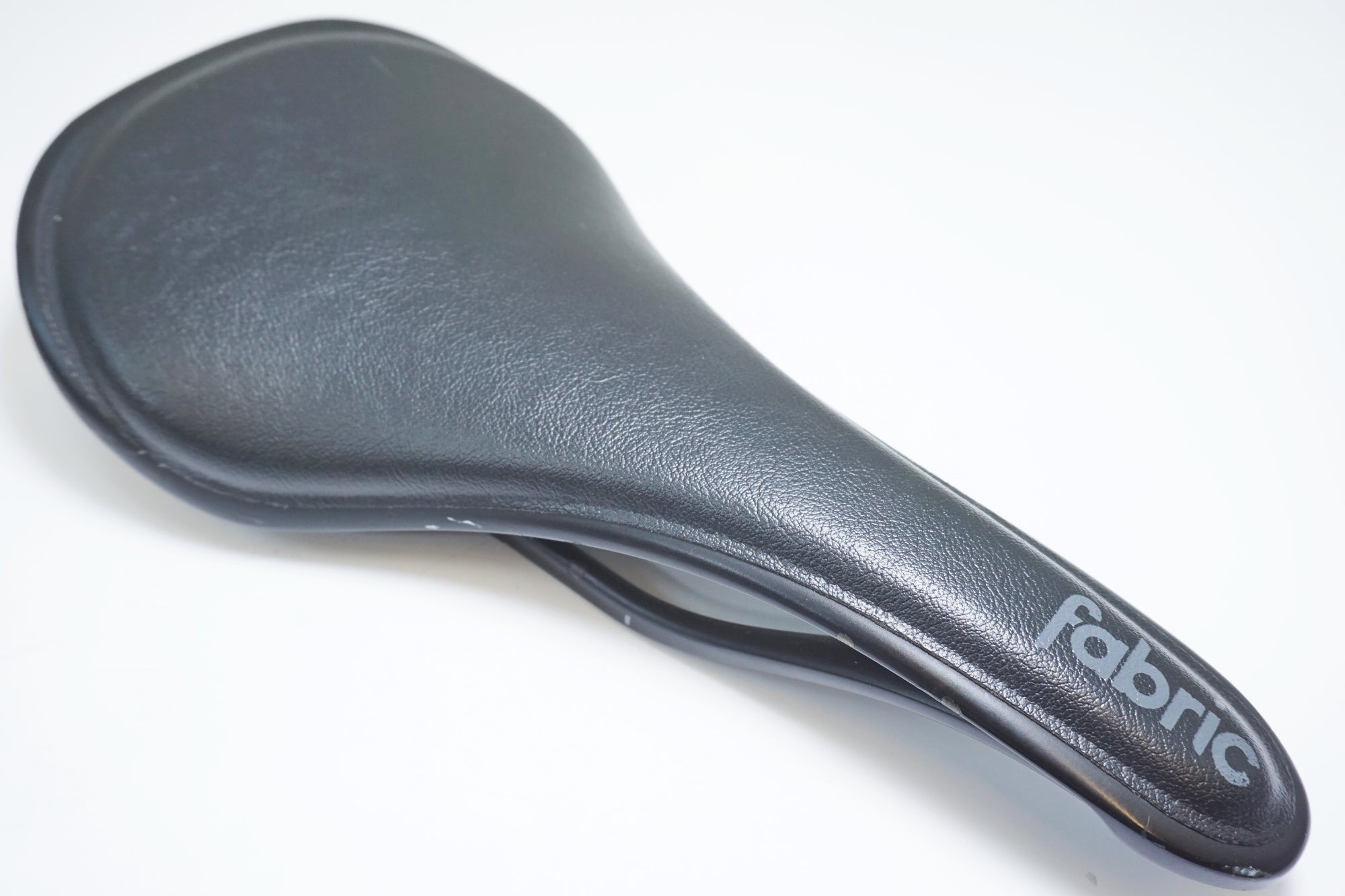 FABRIC 「ファブリック」 ALM ULTIMATE サドル / 有明ガーデン店