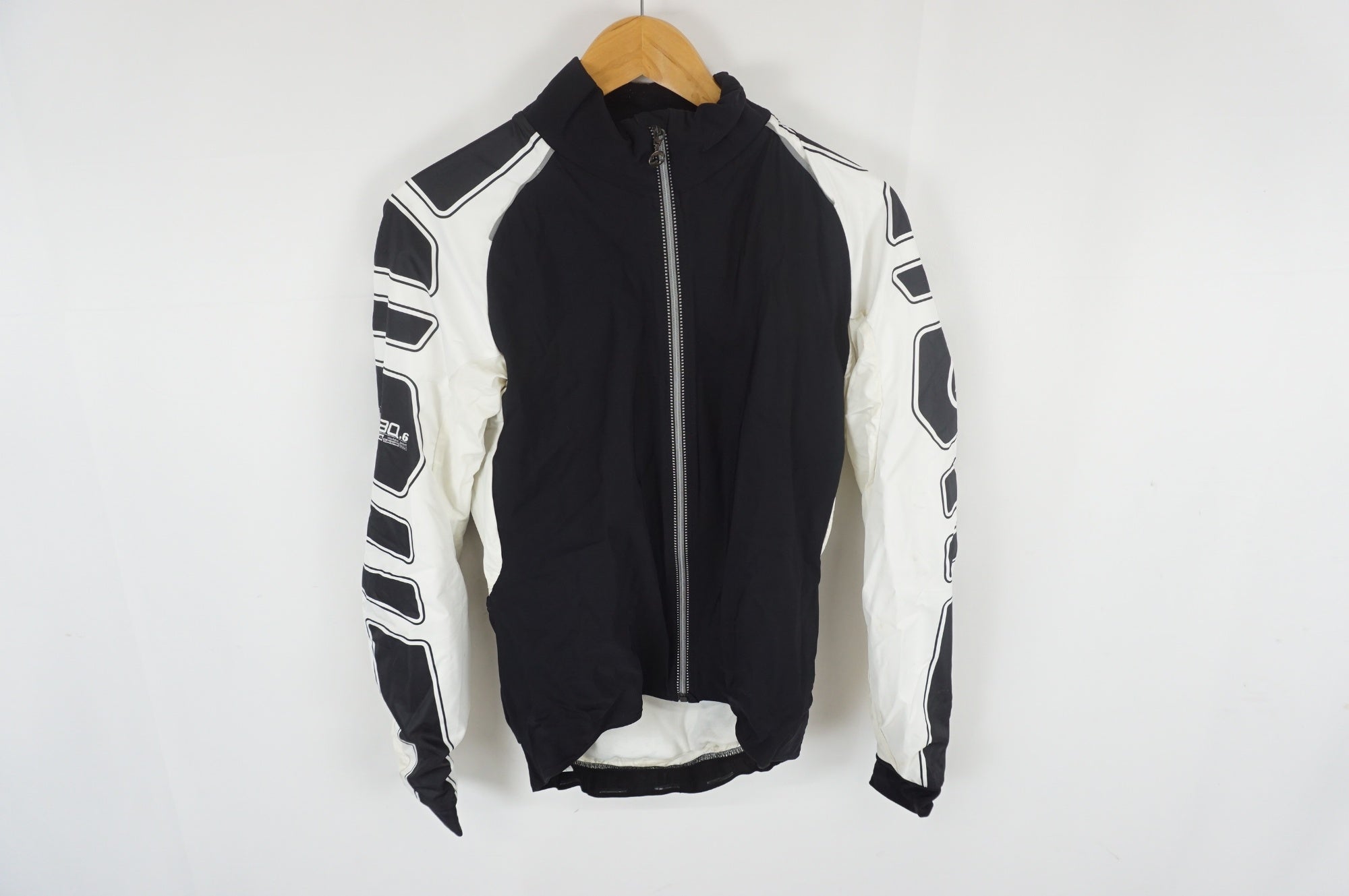 ASSOS 「アソス」 IJ SHAQ UNO Mサイズ ジャケット / 大宮店