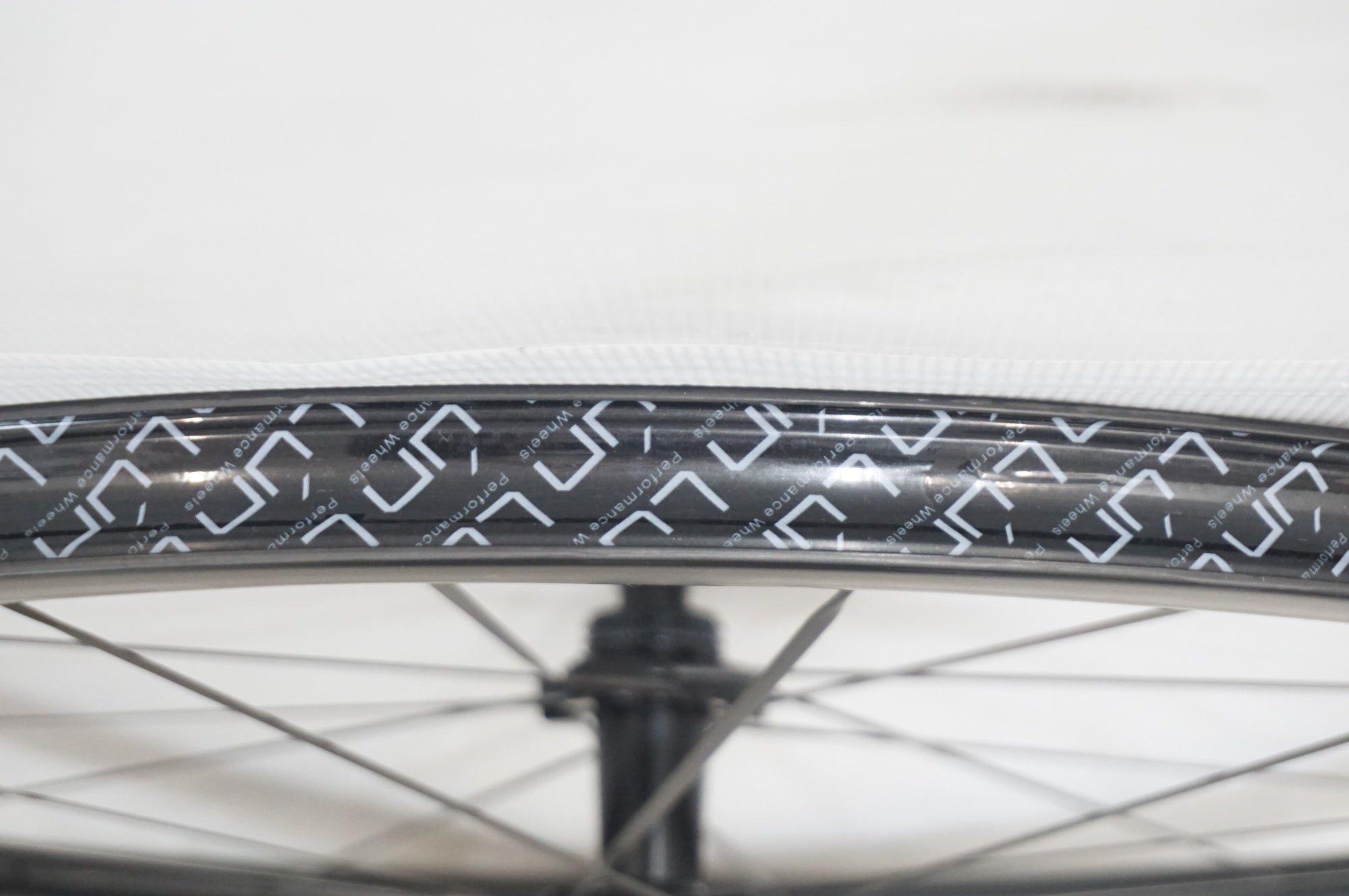 LUN 「ルン」 HYPER D45 DISC シマノ11速 ホイールセット / 福岡店