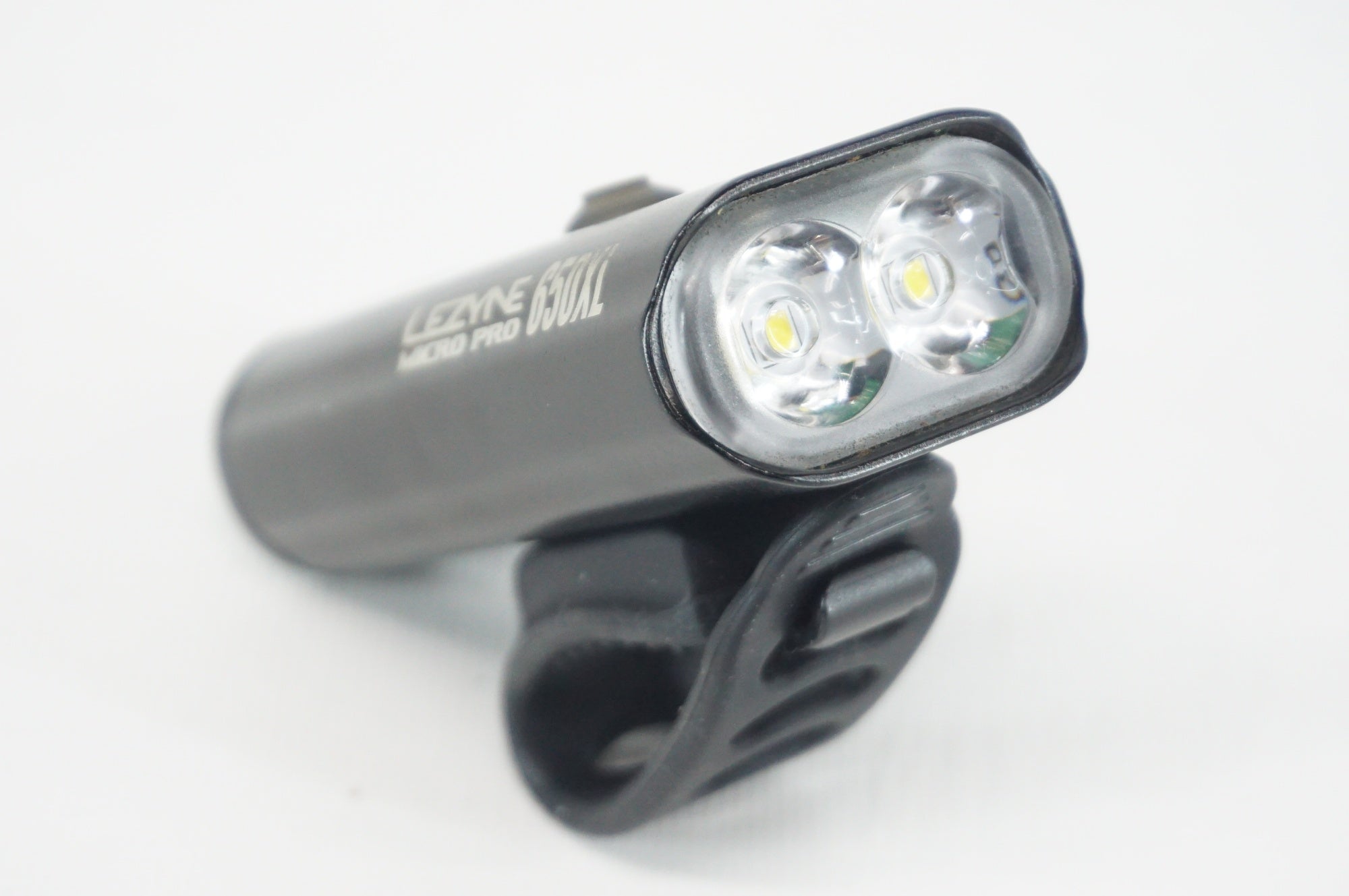 LEZYNE 「レザイン」 MICRO PRO 650XL フロントライト / 阪急塚口店