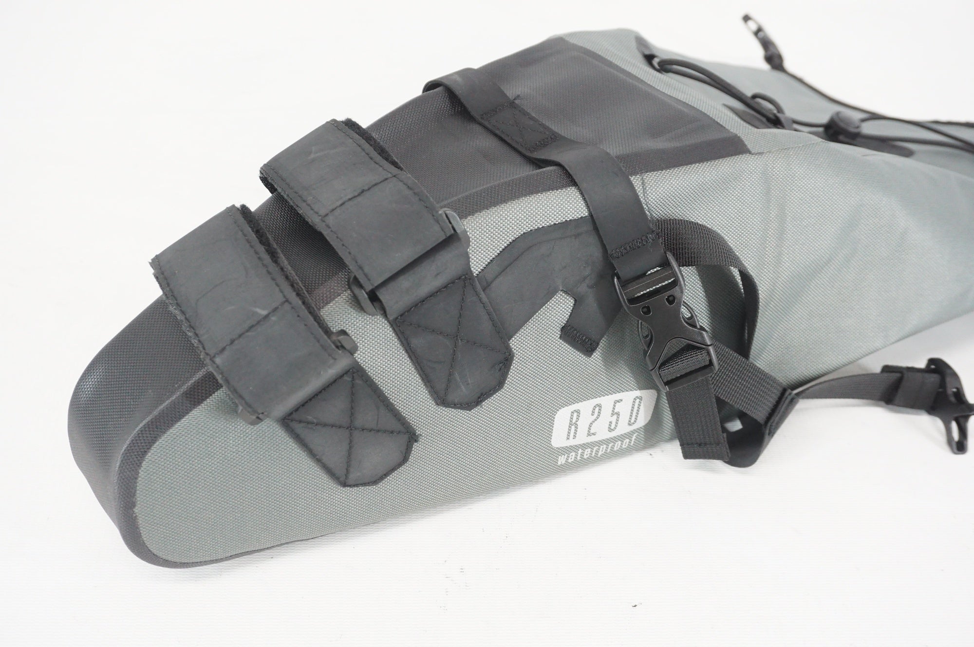 R250 「アールニーゴーマル」 サドルバッグ / 阪急塚口店