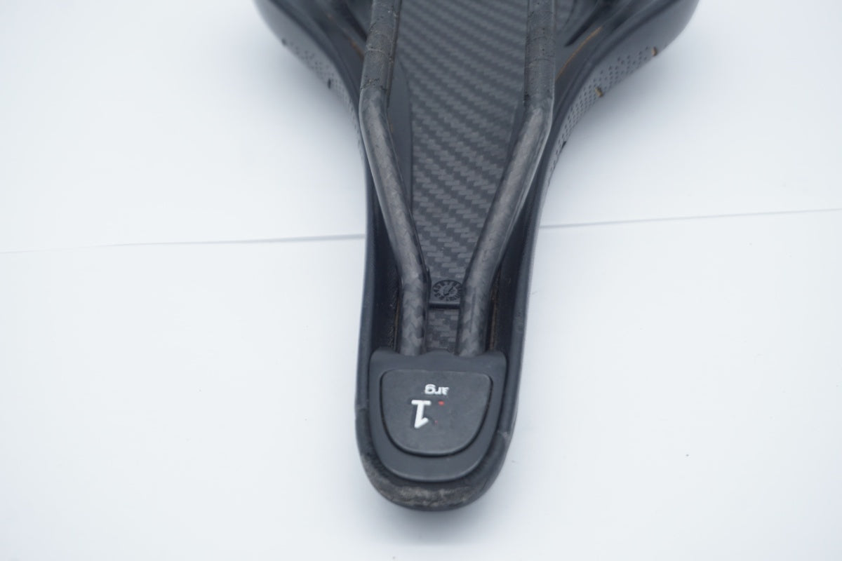 FIZIK 「フィジーク」 ARIONE R1 サドル / 滋賀大津店