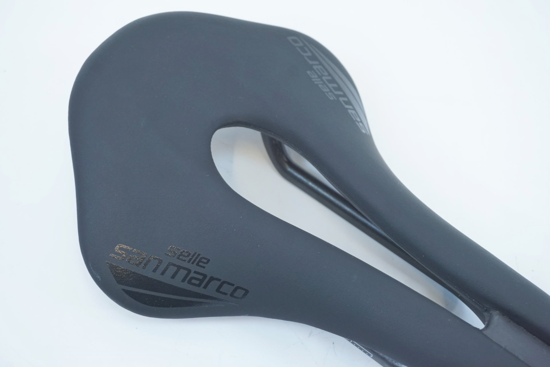 SELLE SANMARCO 「セラサンマルコ」 SHORT FIT SUPERLEGGERA サドル / 有明ガーデン店