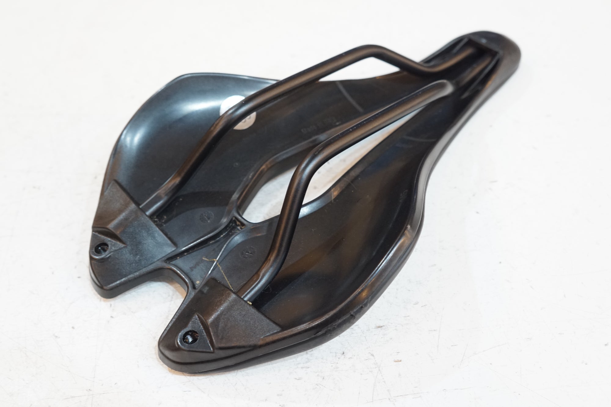 MOST 「モスト」 LYNX ULTRA 145mm サドル / バイチャリ浦和ベース