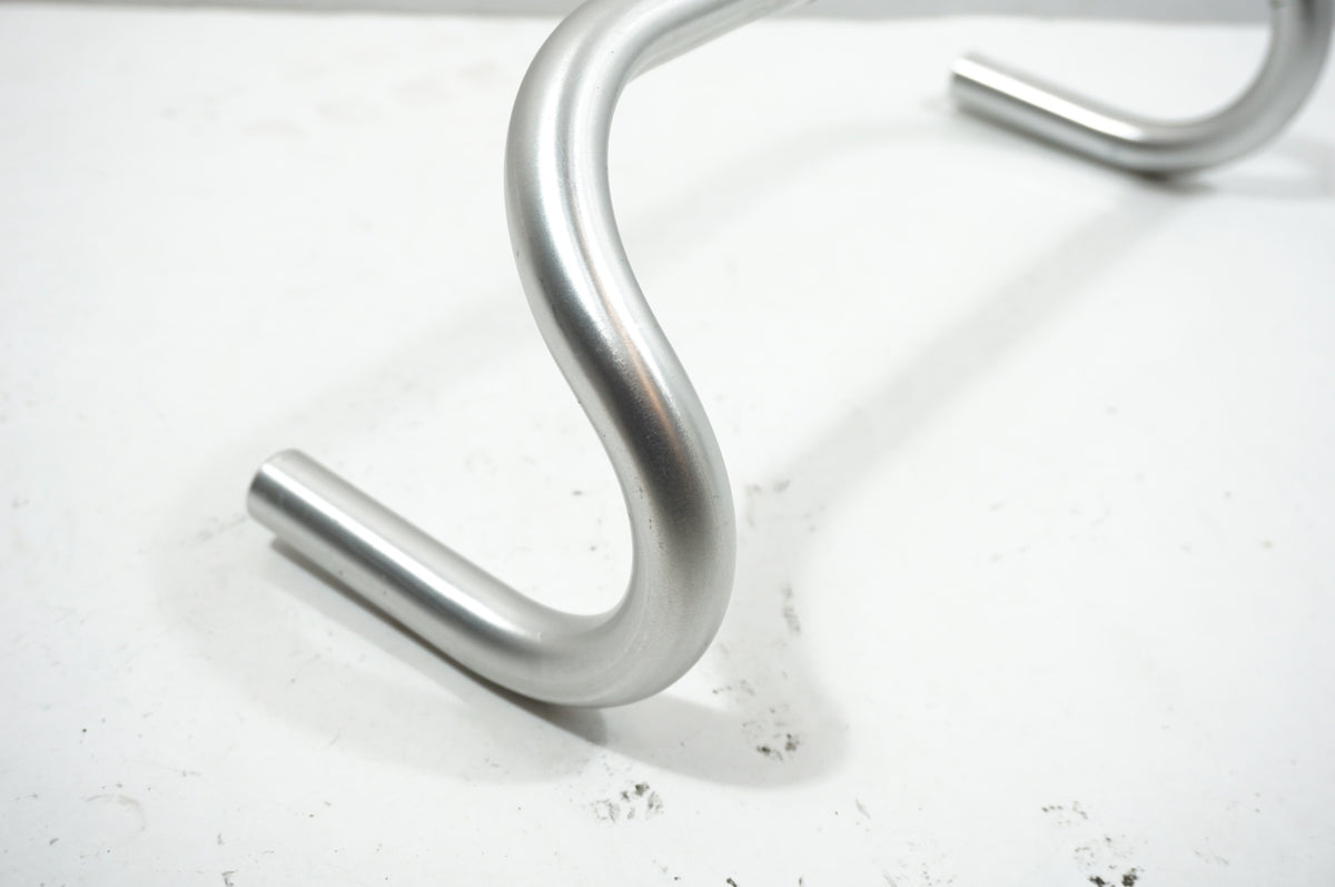 NITTO 「ニットー」 NEAT MOD 185 φ26.0 410mm ハンドル / 世田谷店