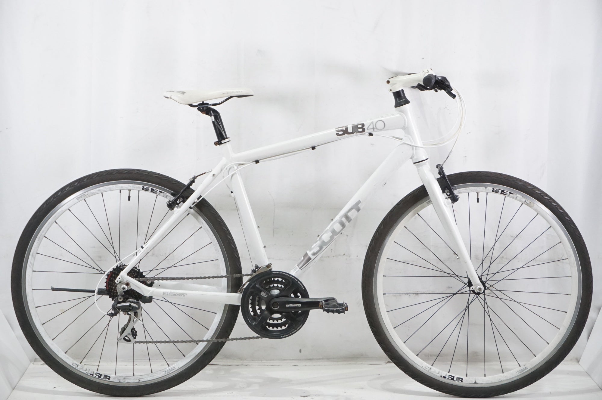 セブンイレブン 冬ギフト カタログ 2011年モデル SUB40 「スコット」 SCOTT クロスバイク AKIBA店 / 自転車本体