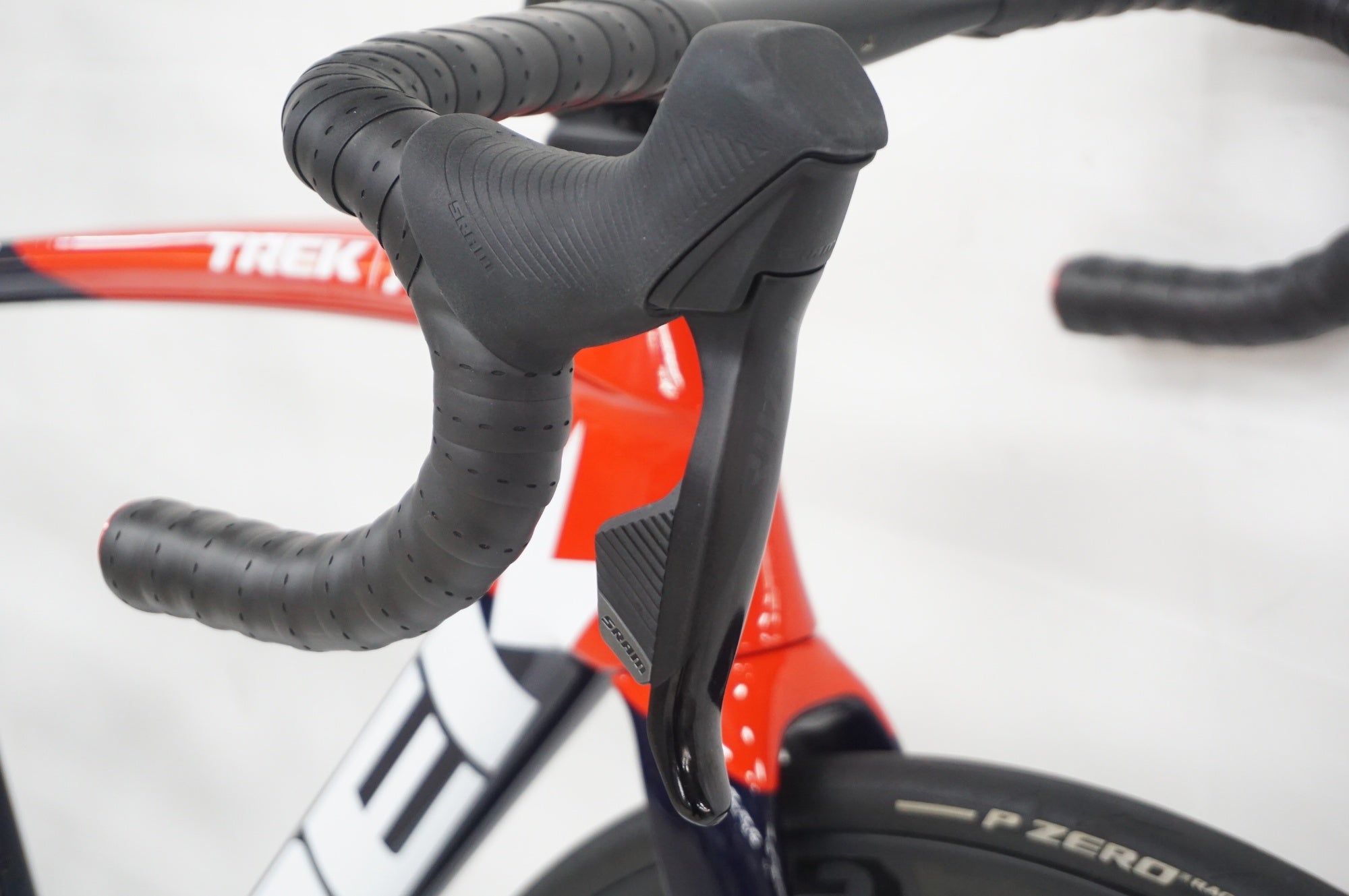 TREK 「トレック」 EMONDA SLR 6 ETAP 2021-2022年モデル ロードバイク / 阪急塚口店