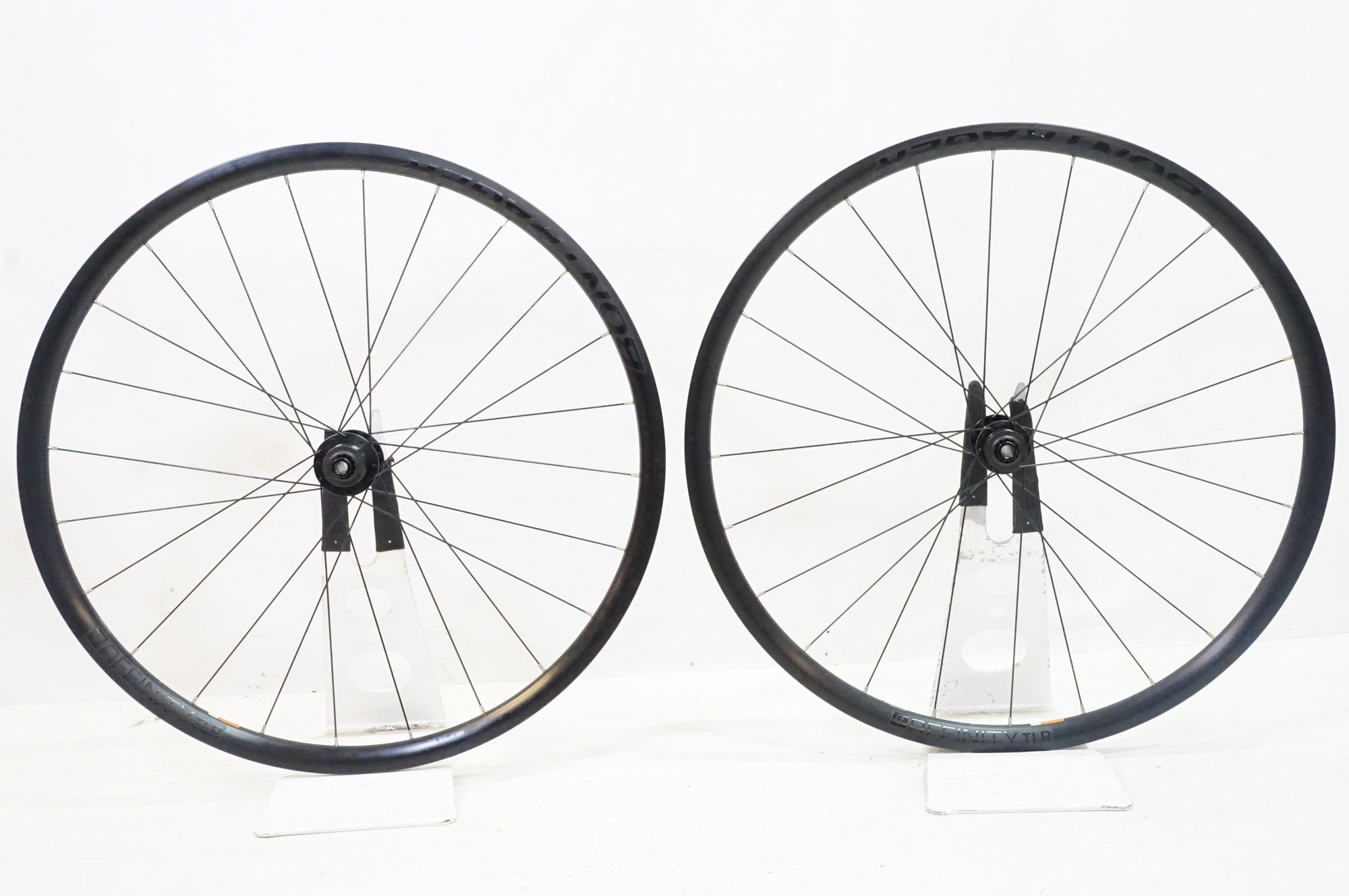 BONTRAGER 「ボントレガー」 AFFINITY TLR DISC シマノ11速 ホイールセット / 熊谷本店