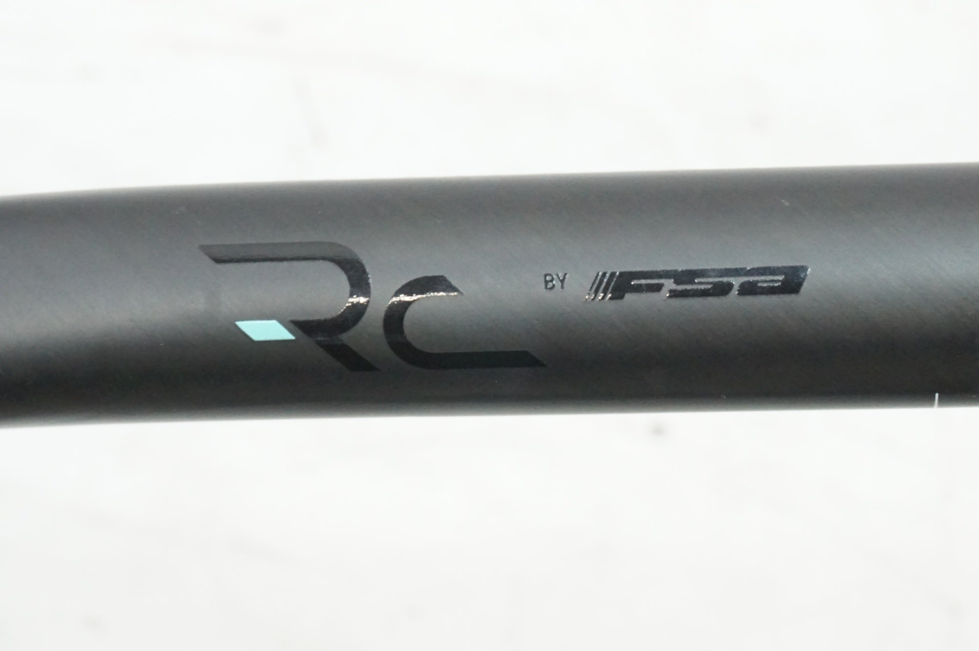 BIANCHI 「ビアンキ」 RC FSA カーボン 350mm φ27.2 シートポスト / 大宮店