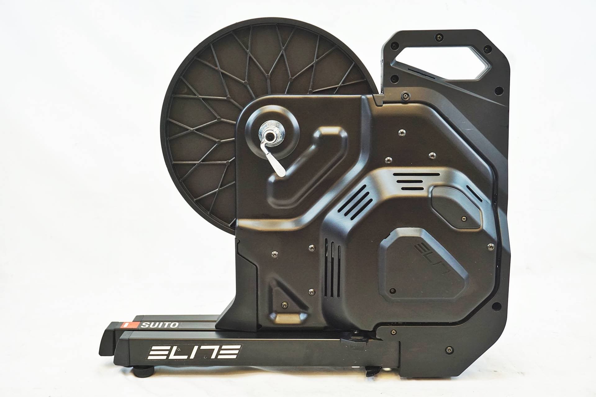 ELITE 「エリート」 SUITO スマートトレーナー / 有明ガーデン店