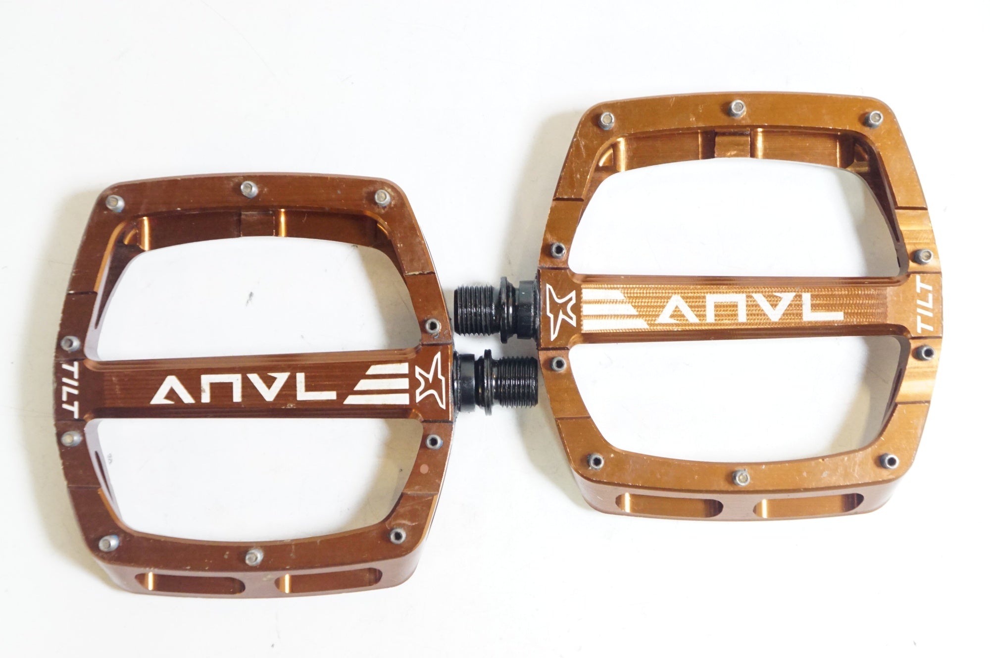 ANVL COMPONENTS 「アンビル コンポーネンツ」 TILT V3 ALUMINUM ペダル / 熊谷本店