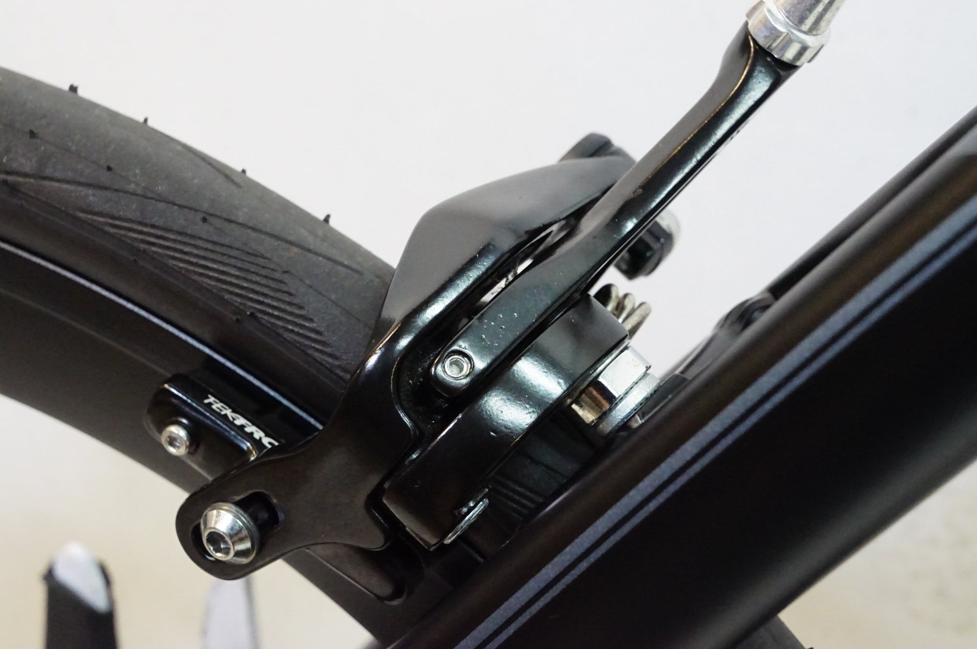 TERN 「ターン」 SURGE PRO 2023年モデル 20インチ ミニベロ / 熊谷本店