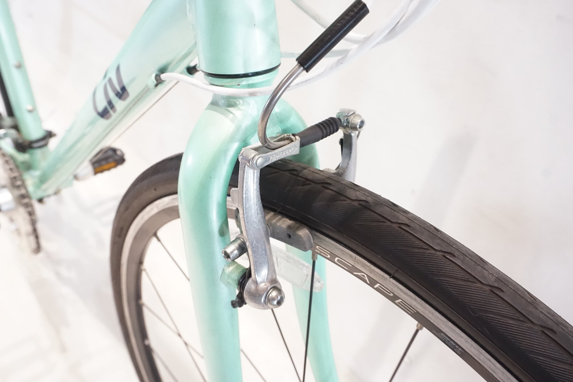 GIANT 「ジャイアント」 LIV ESCAPE R3 W 2024年モデル クロスバイク / 横浜戸塚店