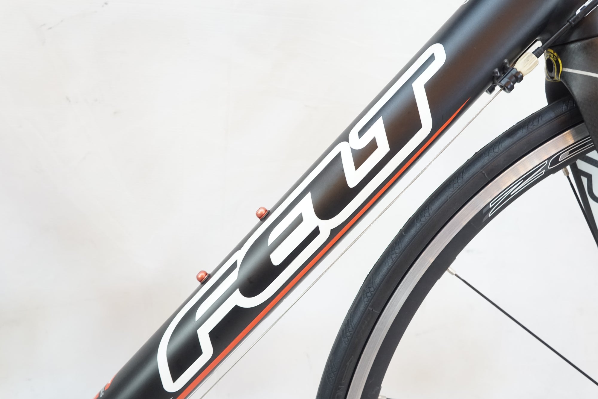 FELT 「フェルト」 F75 2011年モデル ロードバイク / バイチャリ浦和ベース