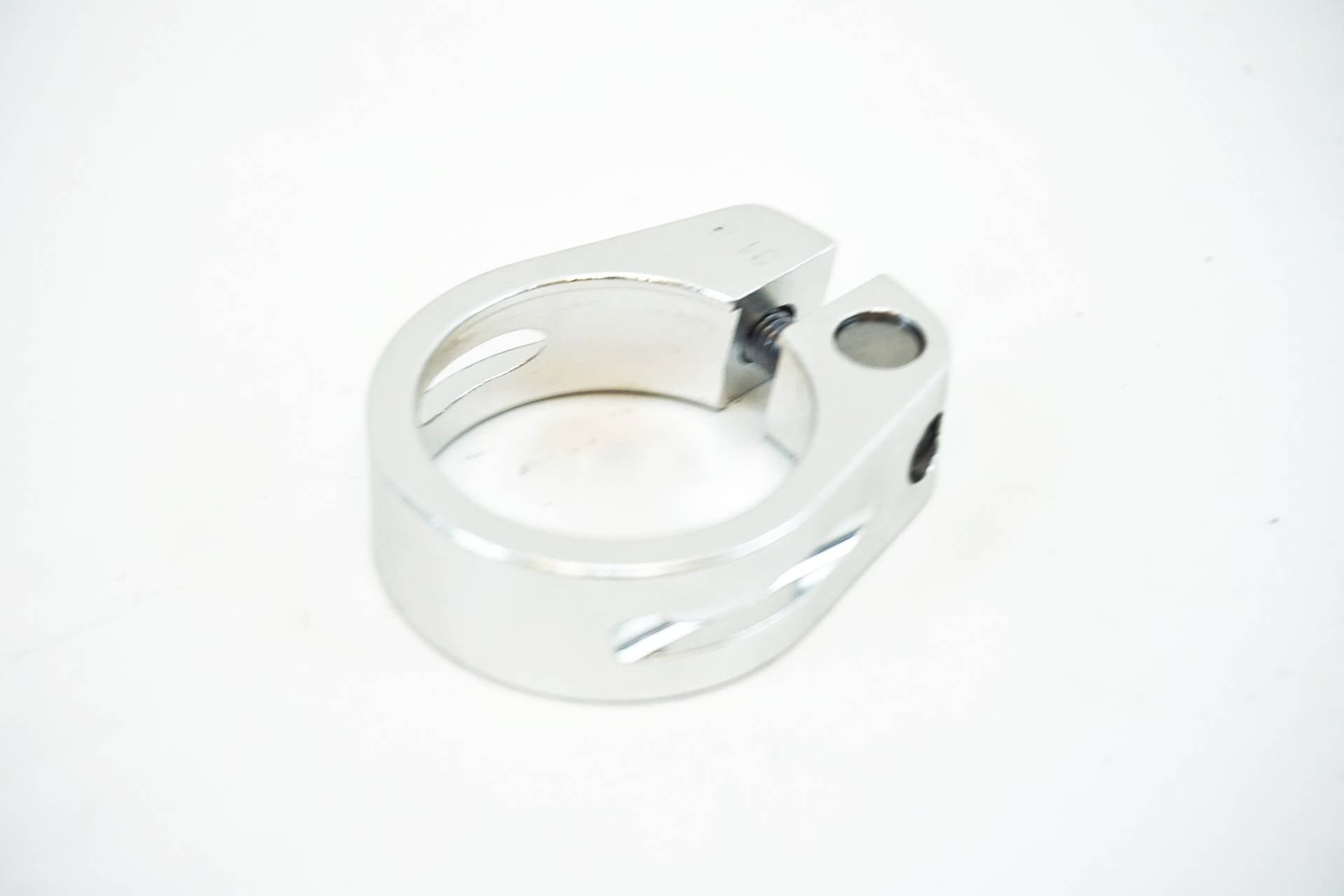 ノーブランド Φ31.8 シートクランプ / 有明ガーデン店