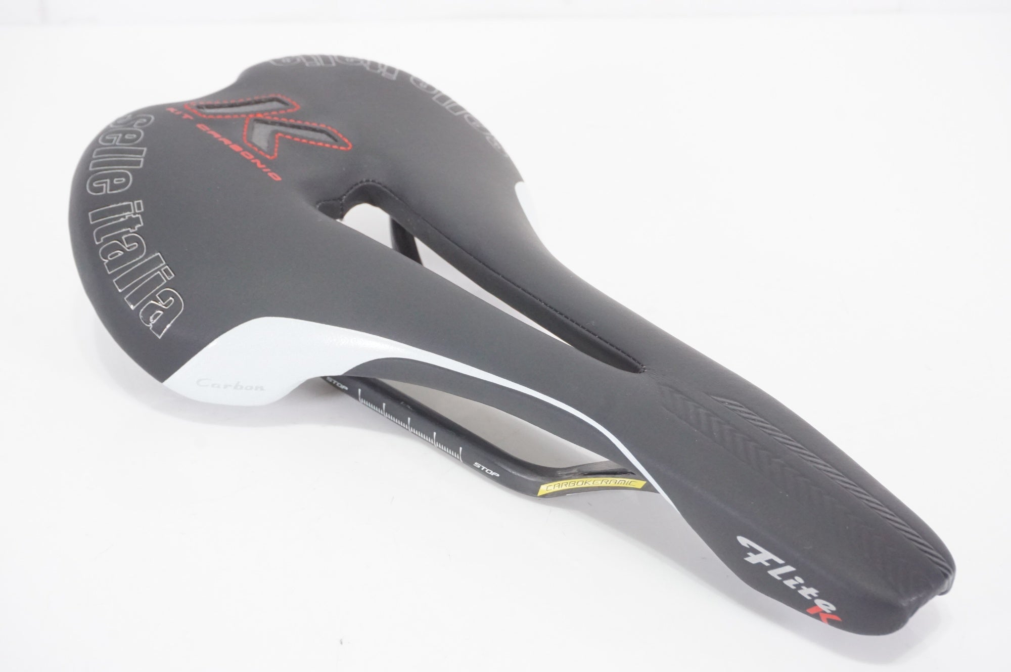 SELLE ITALIA 「セライタリア」 FLITE KIT CARBONIO FLOW サドル / AKIBA店 ｜  バイチャリ公式オンラインショップ 【スポーツ自転車買取販売専門店】