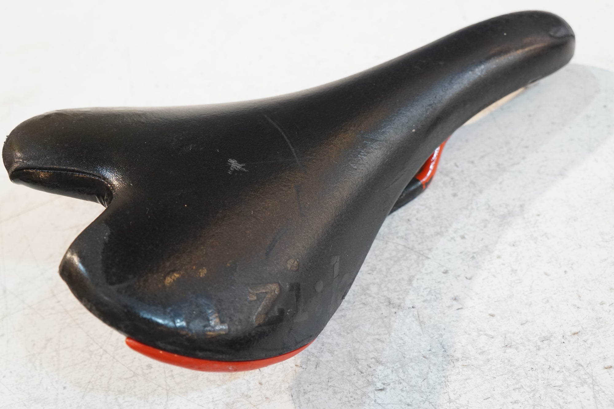 FIZIK 「フィジーク」 TEST ALIANTE VSX サドル / バイチャリ浦和ベース