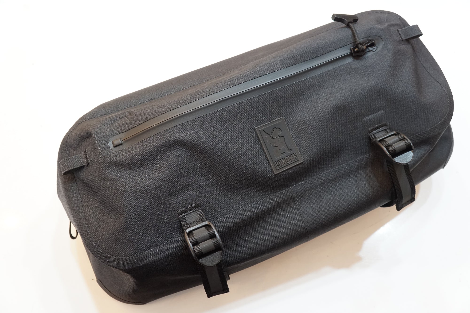 CHROME 「クローム」 ミニ カデッド ウォータープルーフ ボディバッグ / バイチャリ浦和ベース