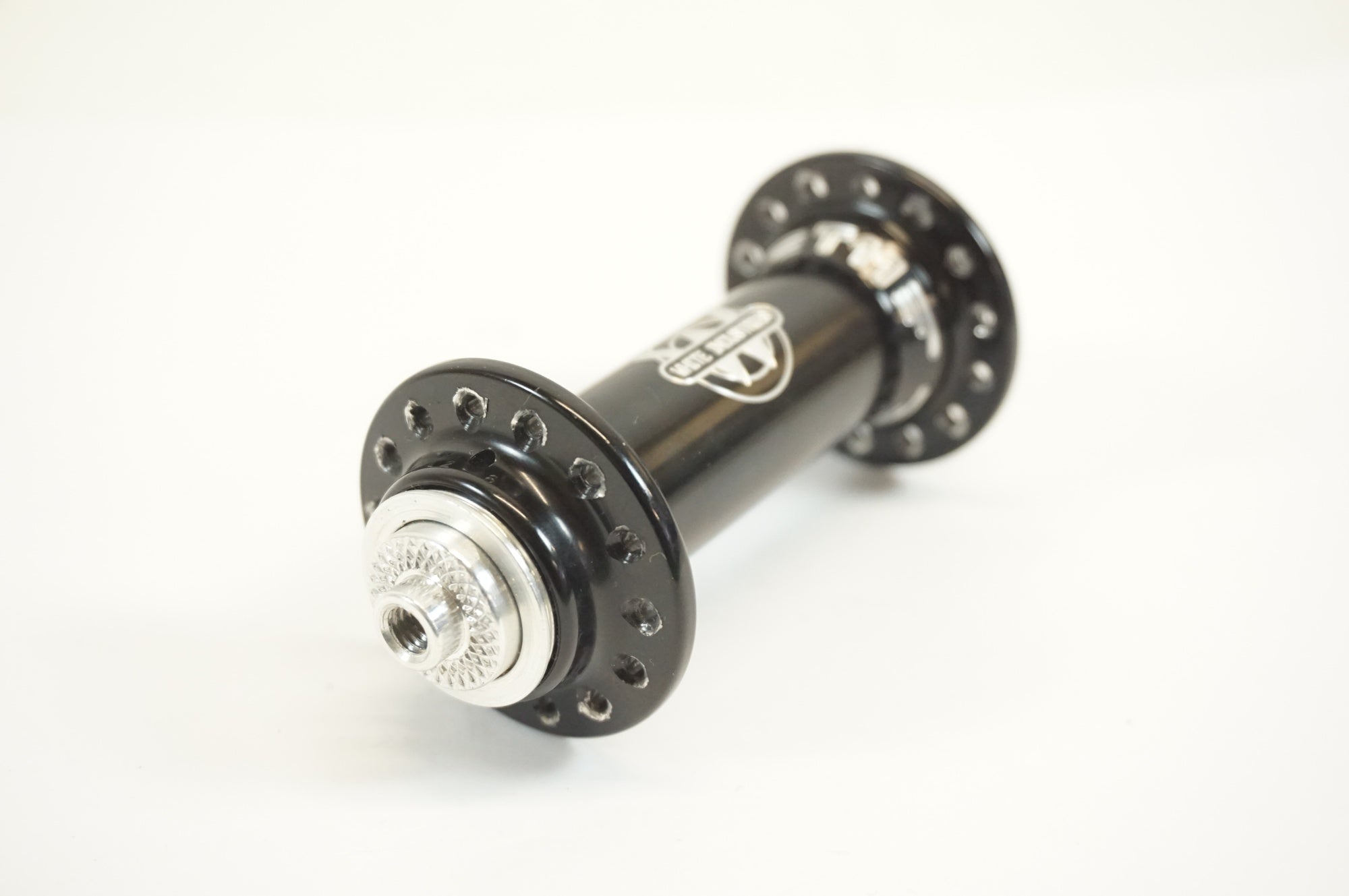 WHITE INDUSTRIES 「ホワイトインダストリーズ」 T11 28H 100mm フロントハブ / 宇都宮店