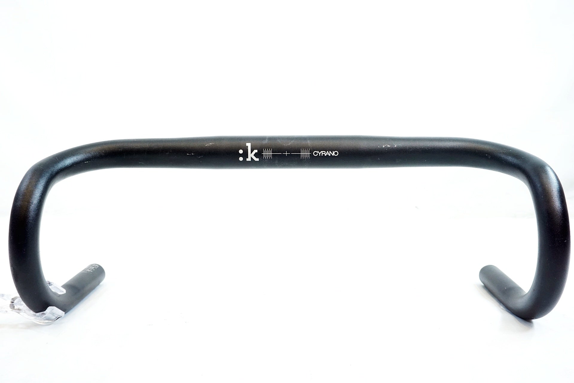 FIZIK 「フィジーク」 CYRANO Φ31.8 420mm ハンドル / 有明ガーデン店 