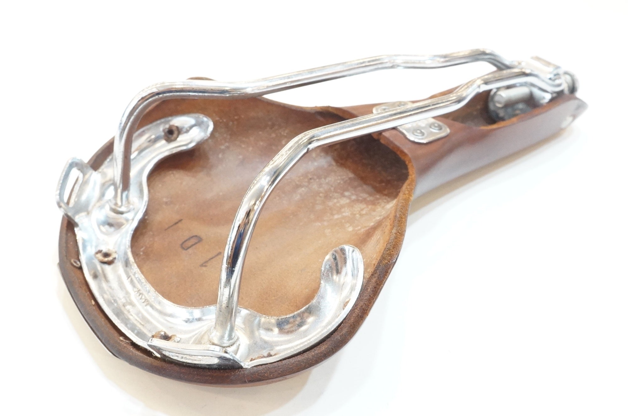 BROOKS 「ブルックス」 B15 SWALLOW サドル / 浦和ベース