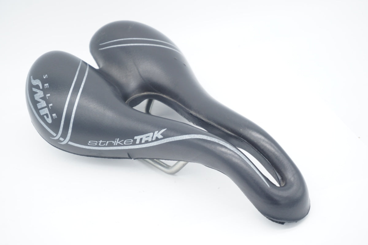 SELLE SMP セラエスエムピー　サドル SMP ( エスエムピー ) サドル EXTRA ( エクストラ ) レッド