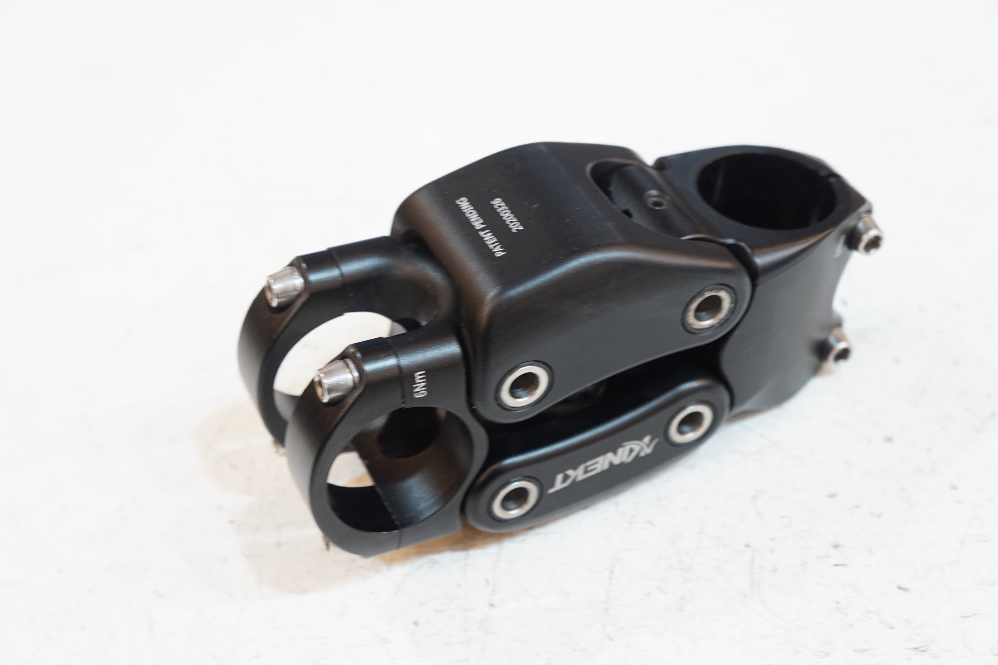 KINECT 「キネクト」 φ31.8 90mm 可変 ステム / バイチャリ浦和ベース