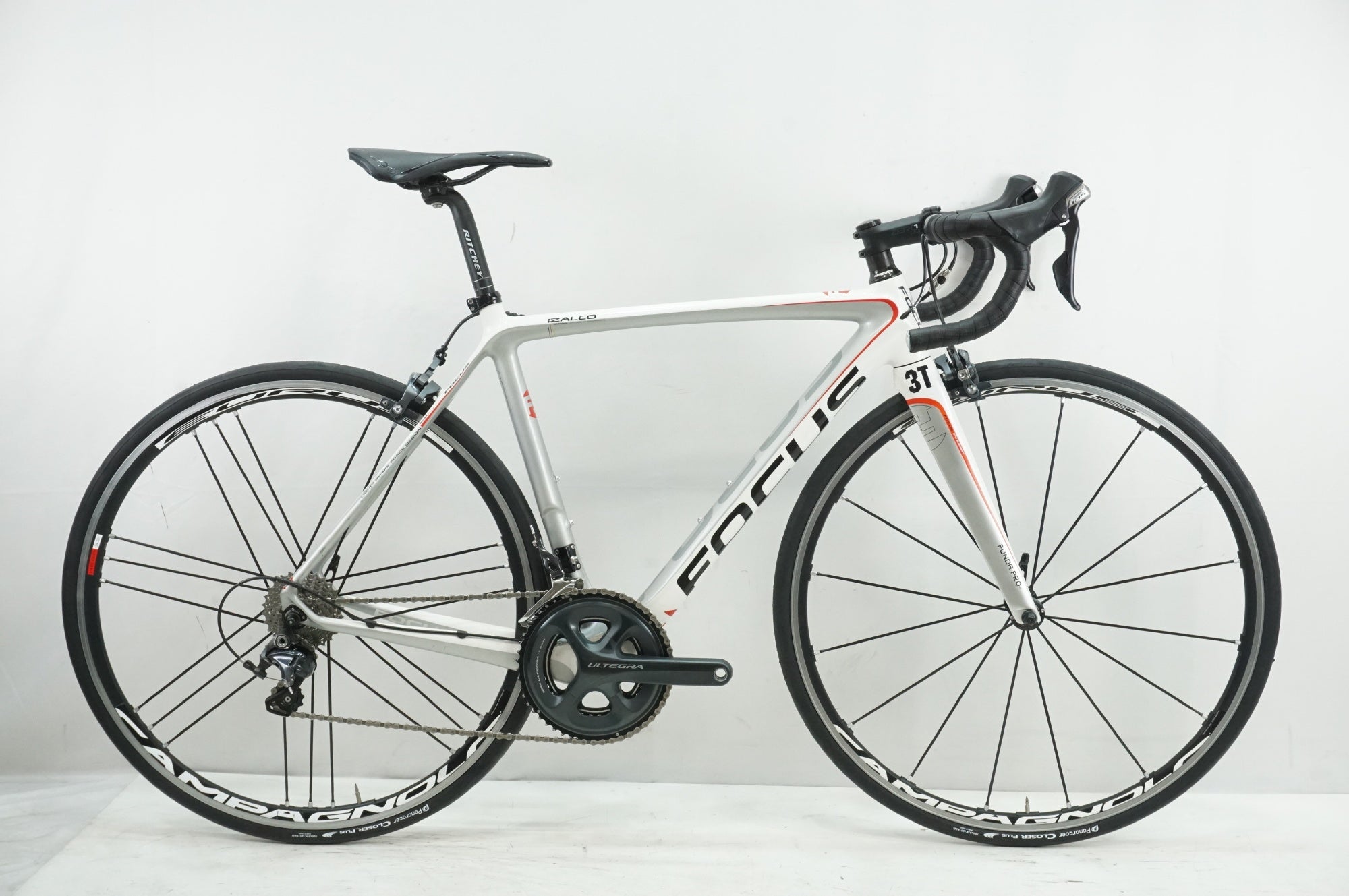 FOCUS 「フォーカス」 IZALCO PRO 2011年モデル カスタム ロードバイク