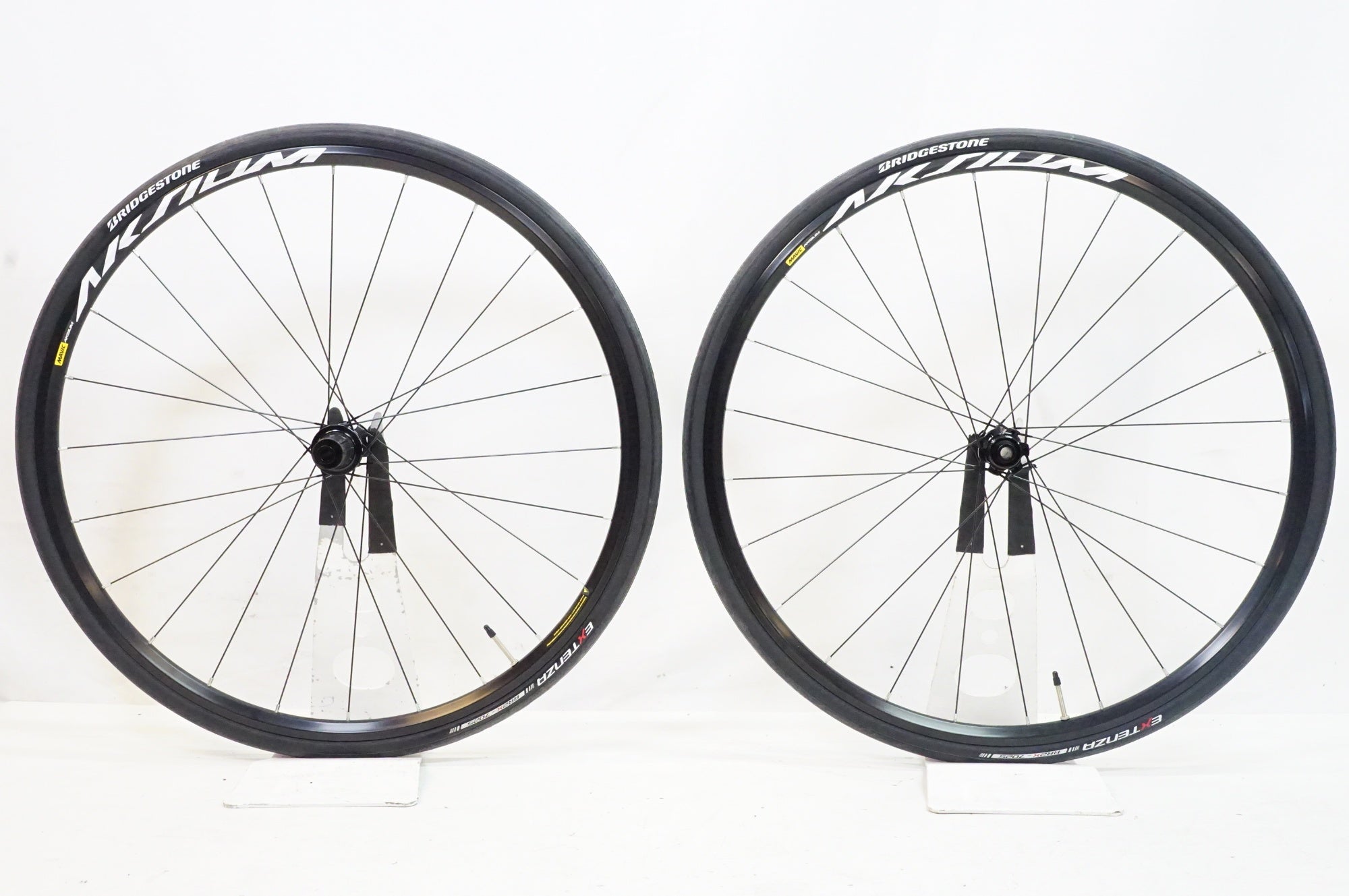 MAVIC 「マヴィック」 AKSIUM DISC シマノ11速 ホイールセット