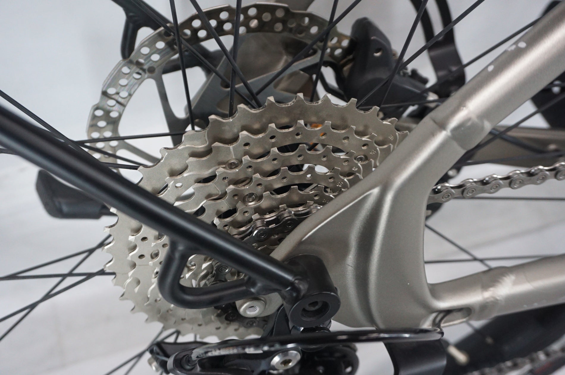 TREK 「トレック」 ALLANT+8 2022年モデル E-BIKE / 阪急塚口店