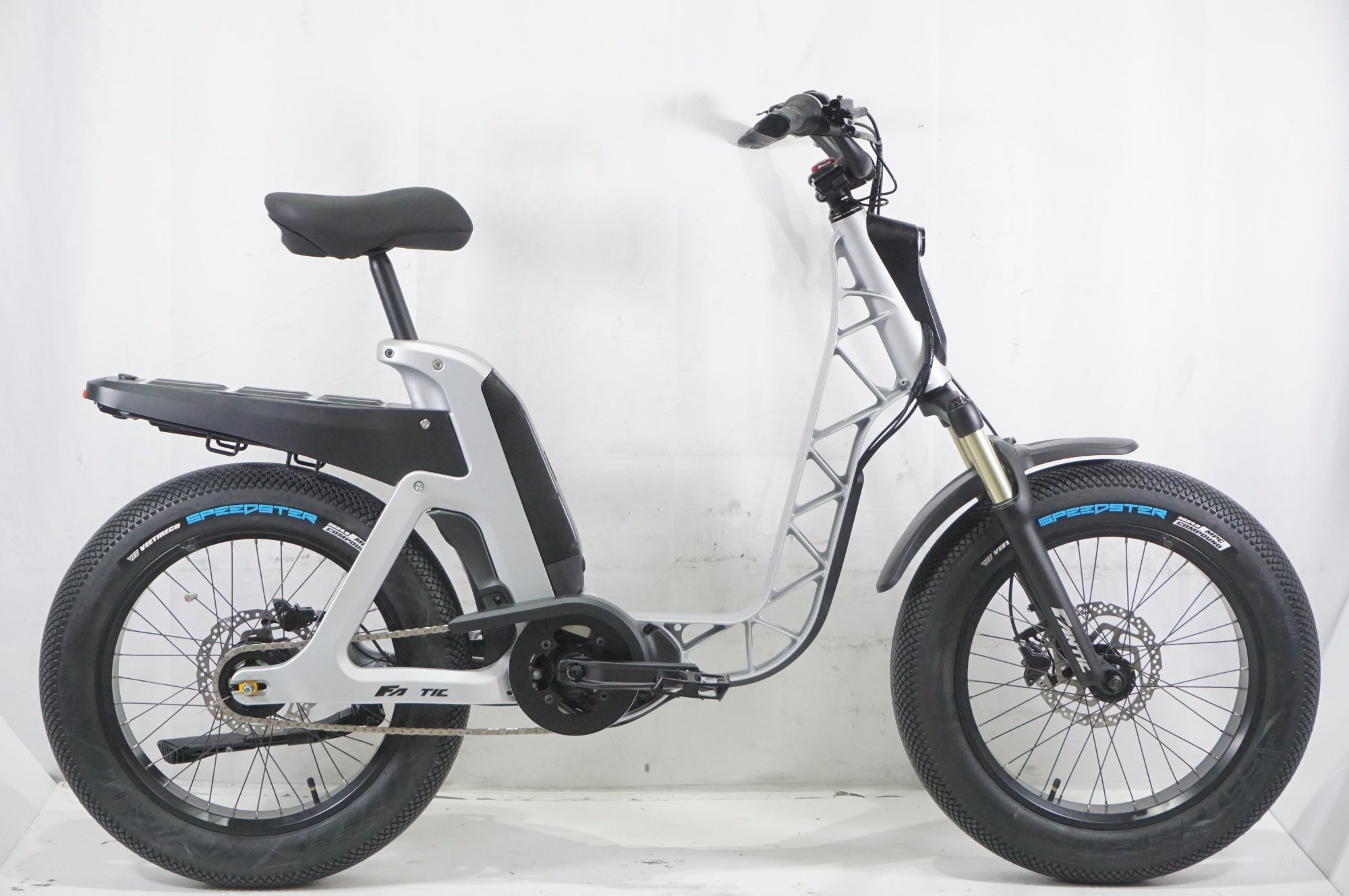 FANTIC 「ファンティック」 ISSIMO URBAN 2024年モデル 20インチ
