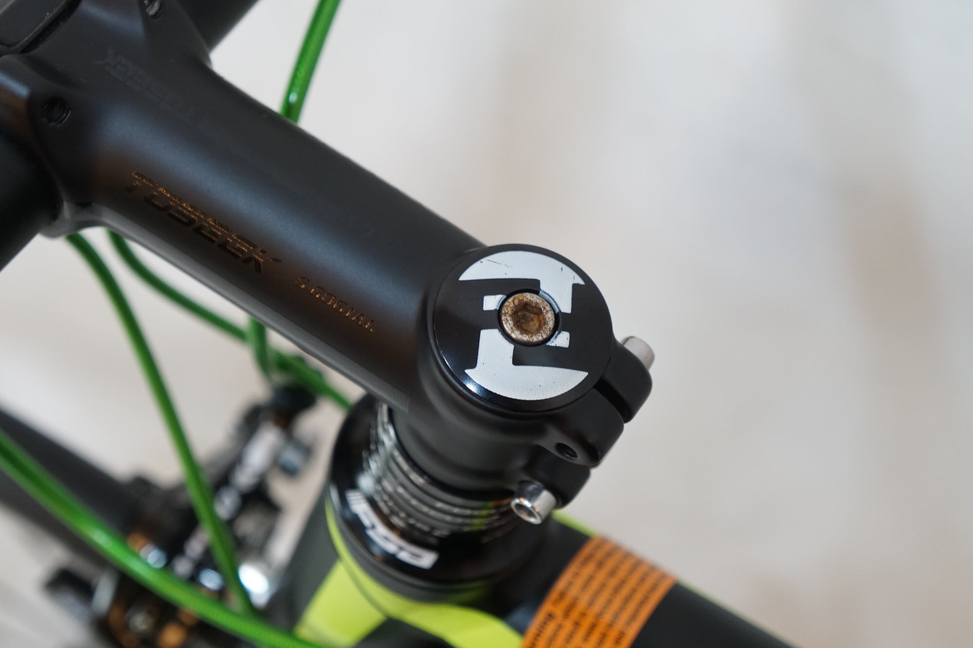 FOCUS 「フォーカス」 CULEBRO SL3.0 2014年モデル ロードバイク / バイチャリ浦和ベース